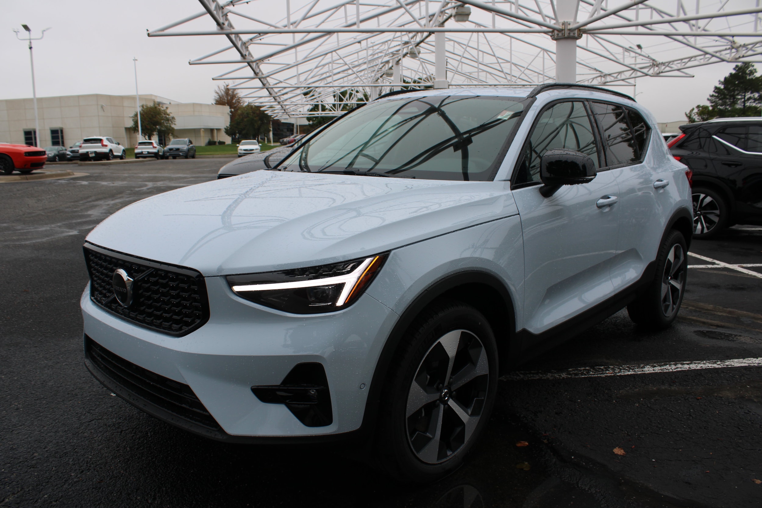 2026 Volvo XC40 Plus - Photo 7