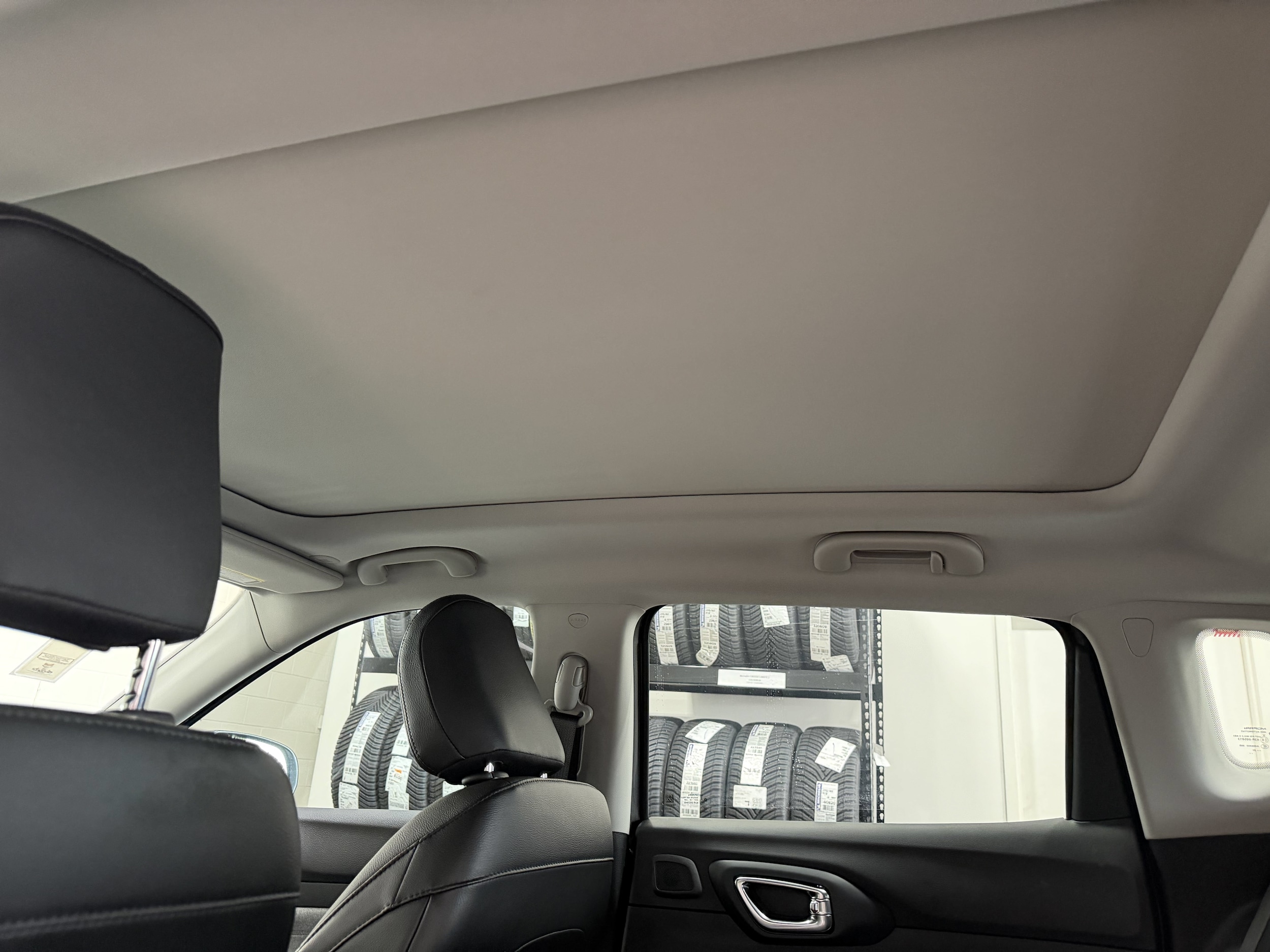 2022 Jeep Compass Latitude Lux - Photo 29