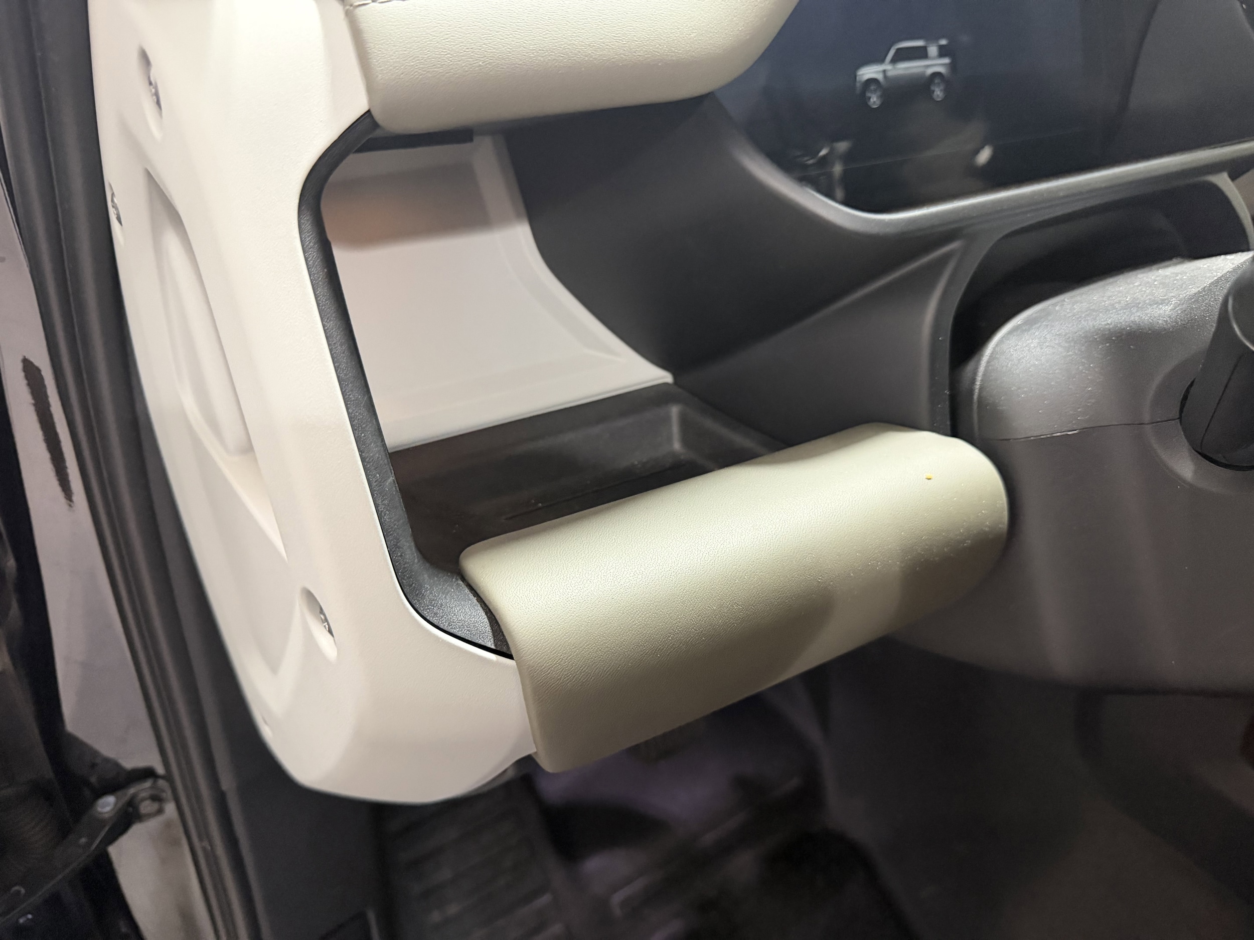 2022 Land Rover Defender X-Dynamic HSE - Photo 12