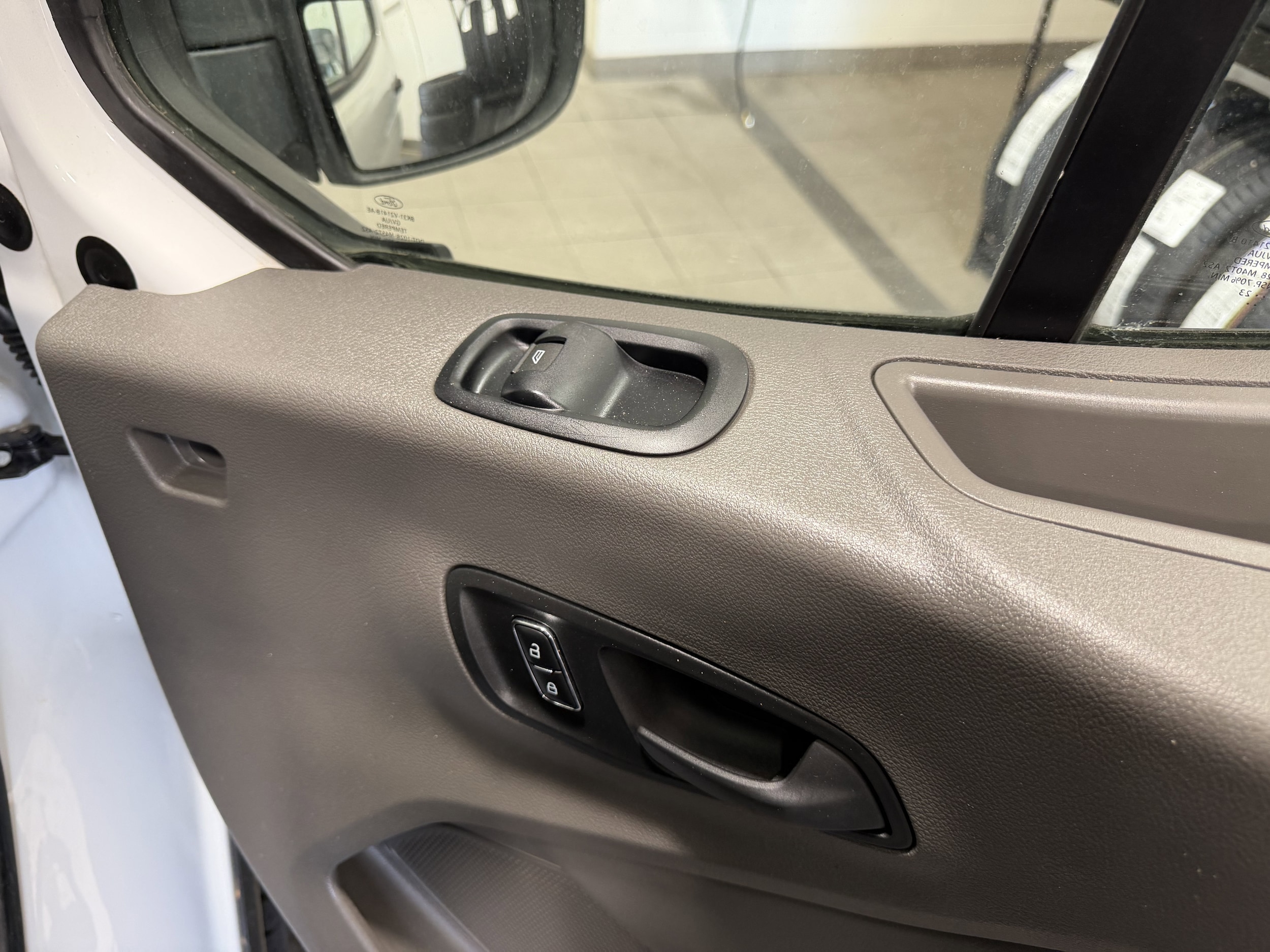 2023 Ford Transit Van Base - Photo 23