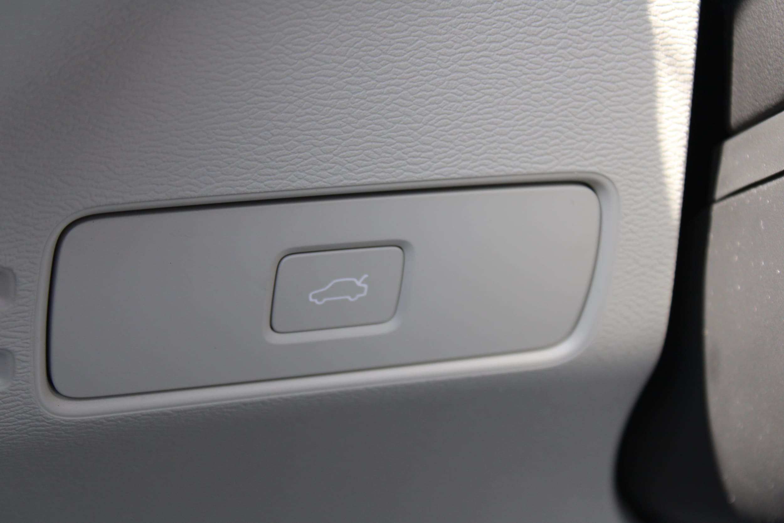 2026 Volvo XC40 Ultra - Photo 17