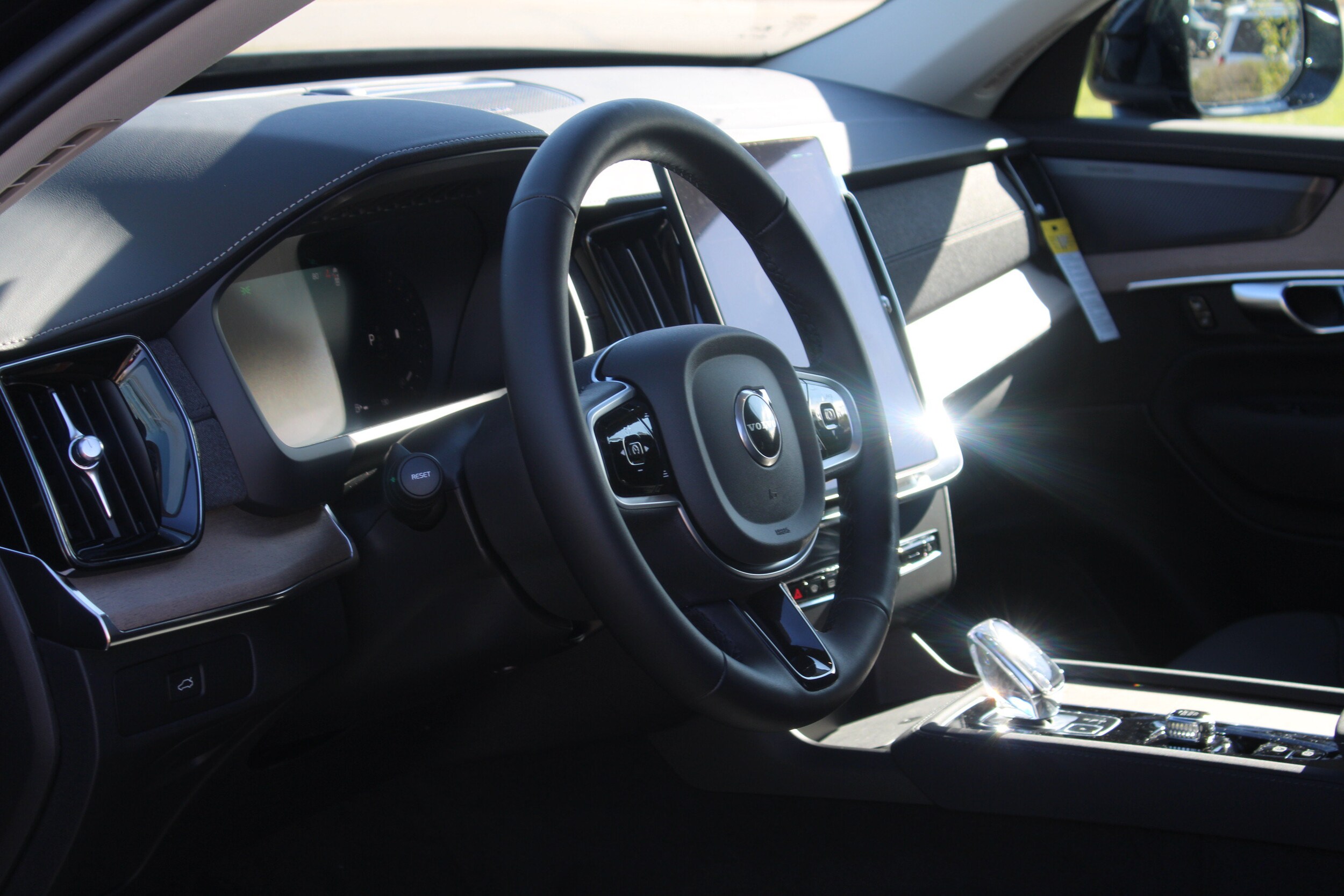 2026 Volvo XC90 Plus - Photo 27