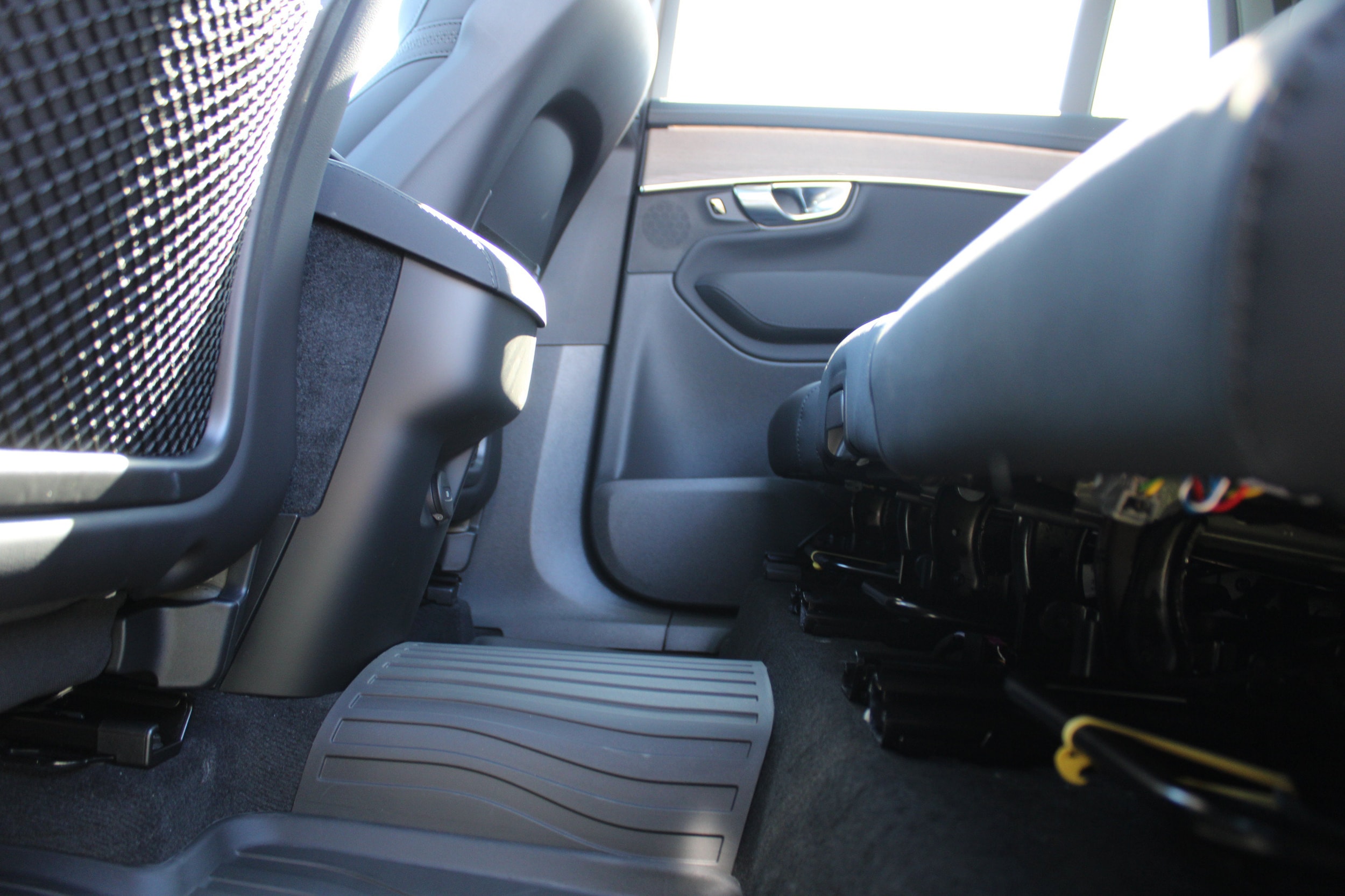 2026 Volvo XC90 Plus - Photo 38