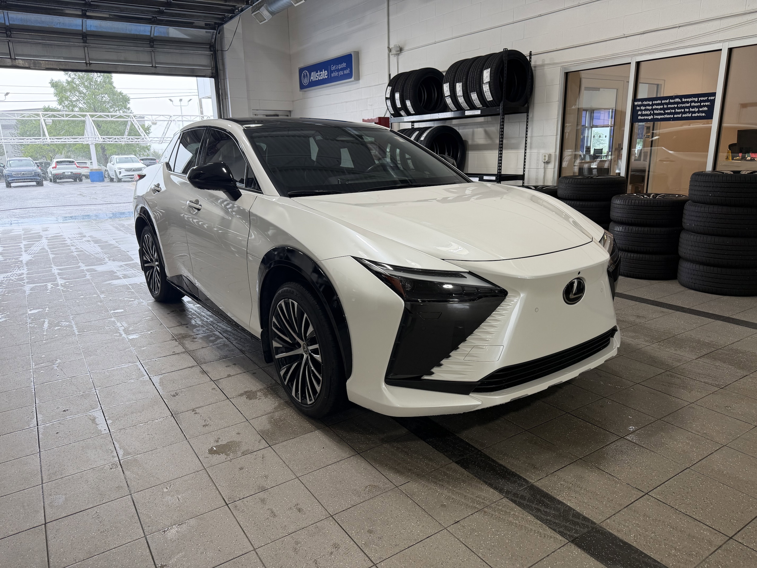 2023 Lexus RZ 450e 450e Premium AWD w/ 20" Wheel's photo