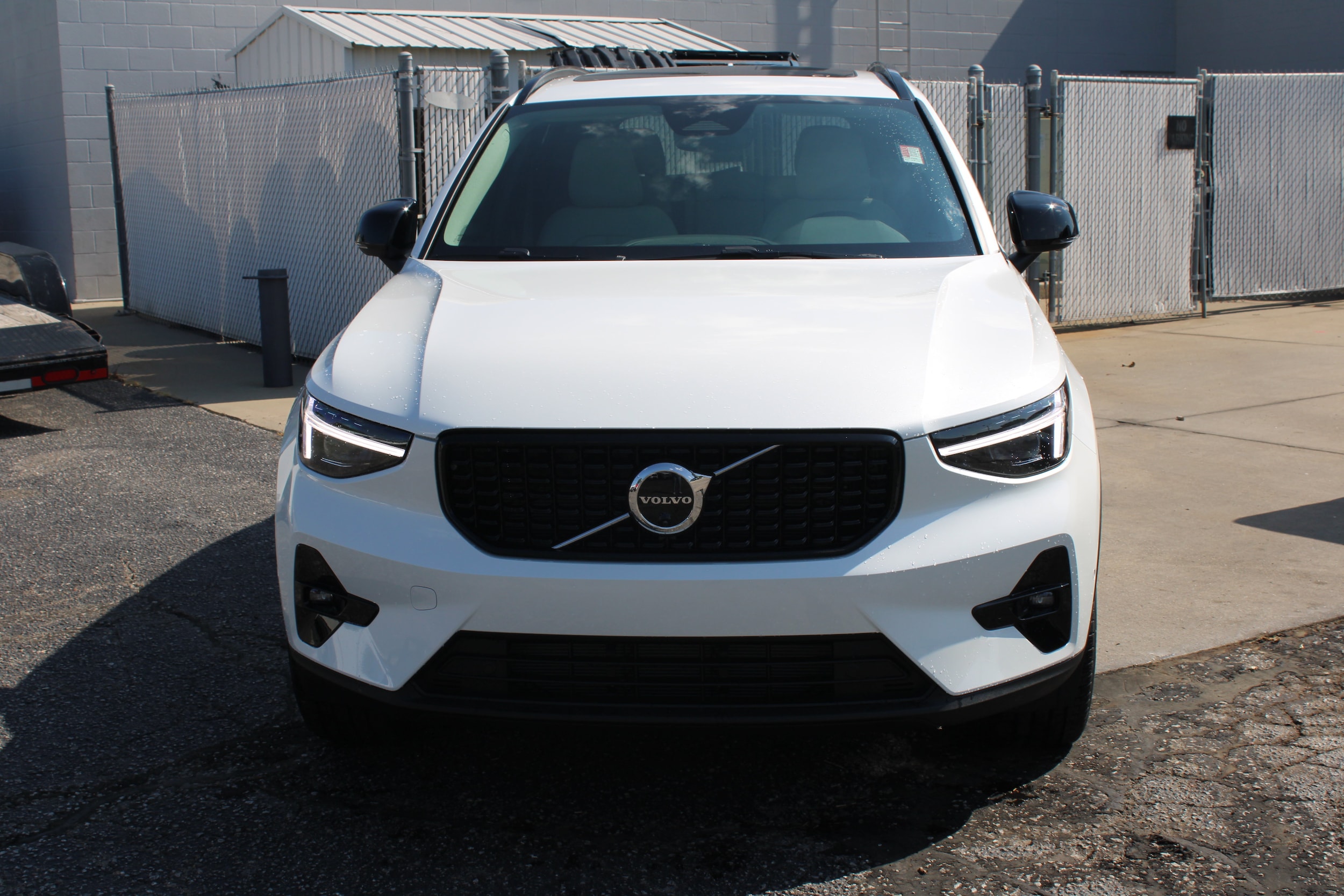 2026 Volvo XC40 Ultra - Photo 8