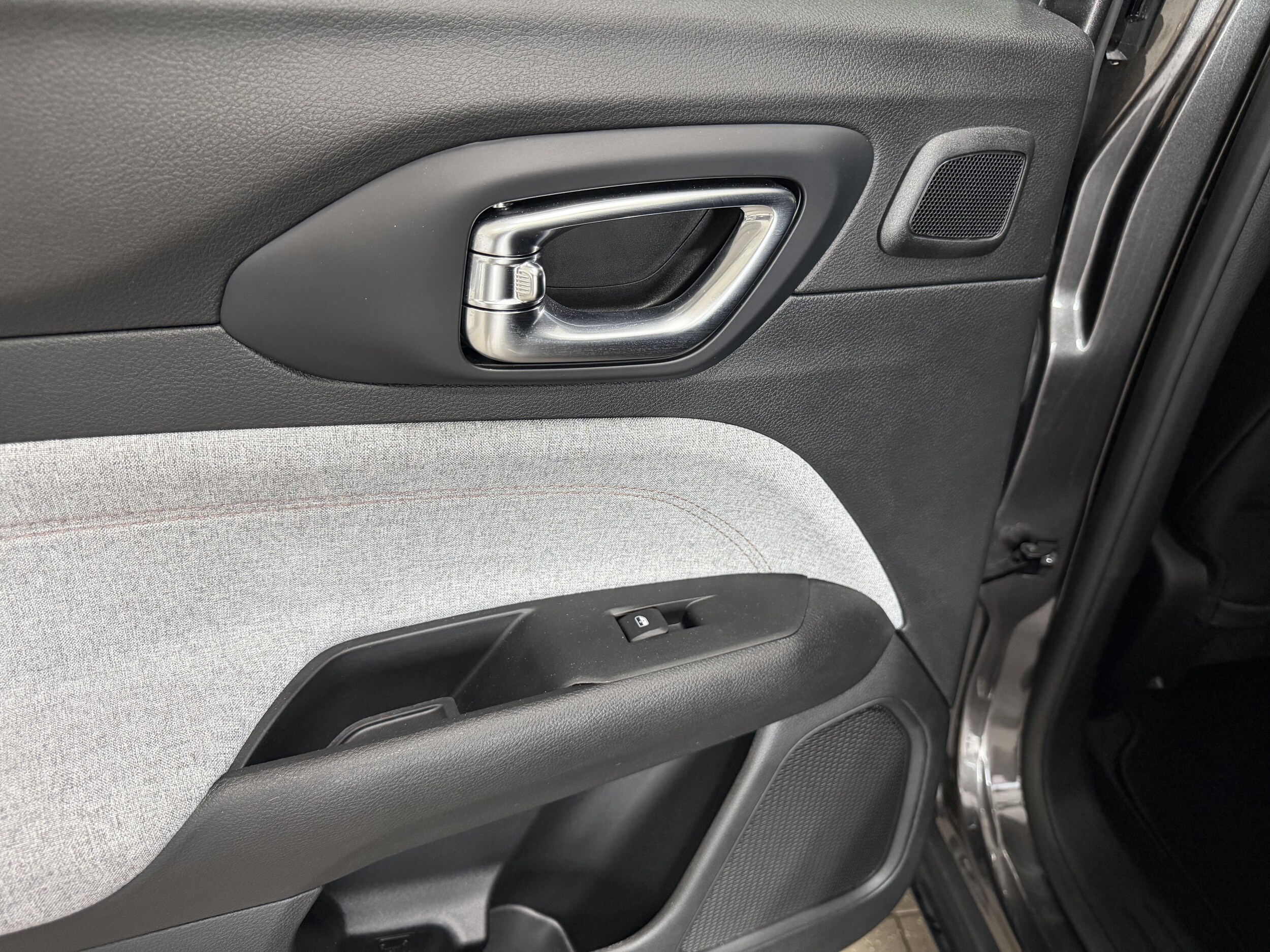 2022 Jeep Compass Latitude Lux - Photo 27