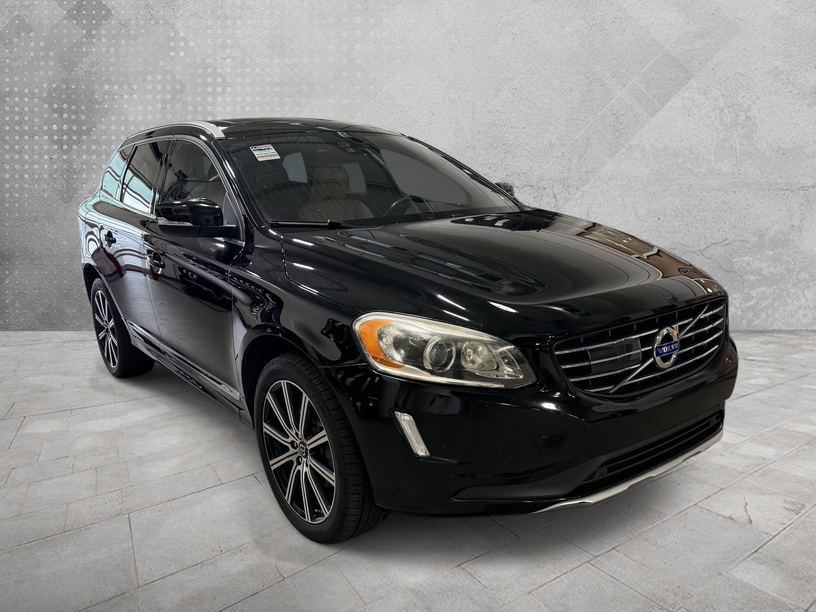 2015 Volvo XC60 T6 FWD Auto Platinum's photo