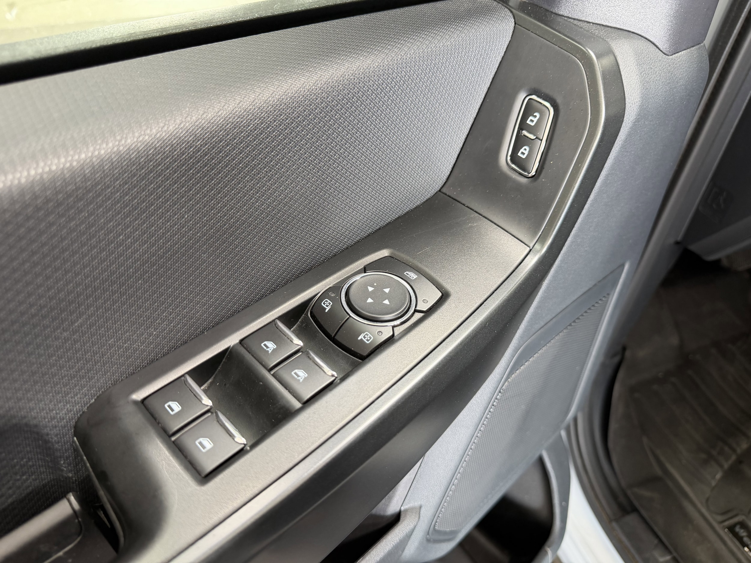 2022 Ford F-150 XL - Photo 12