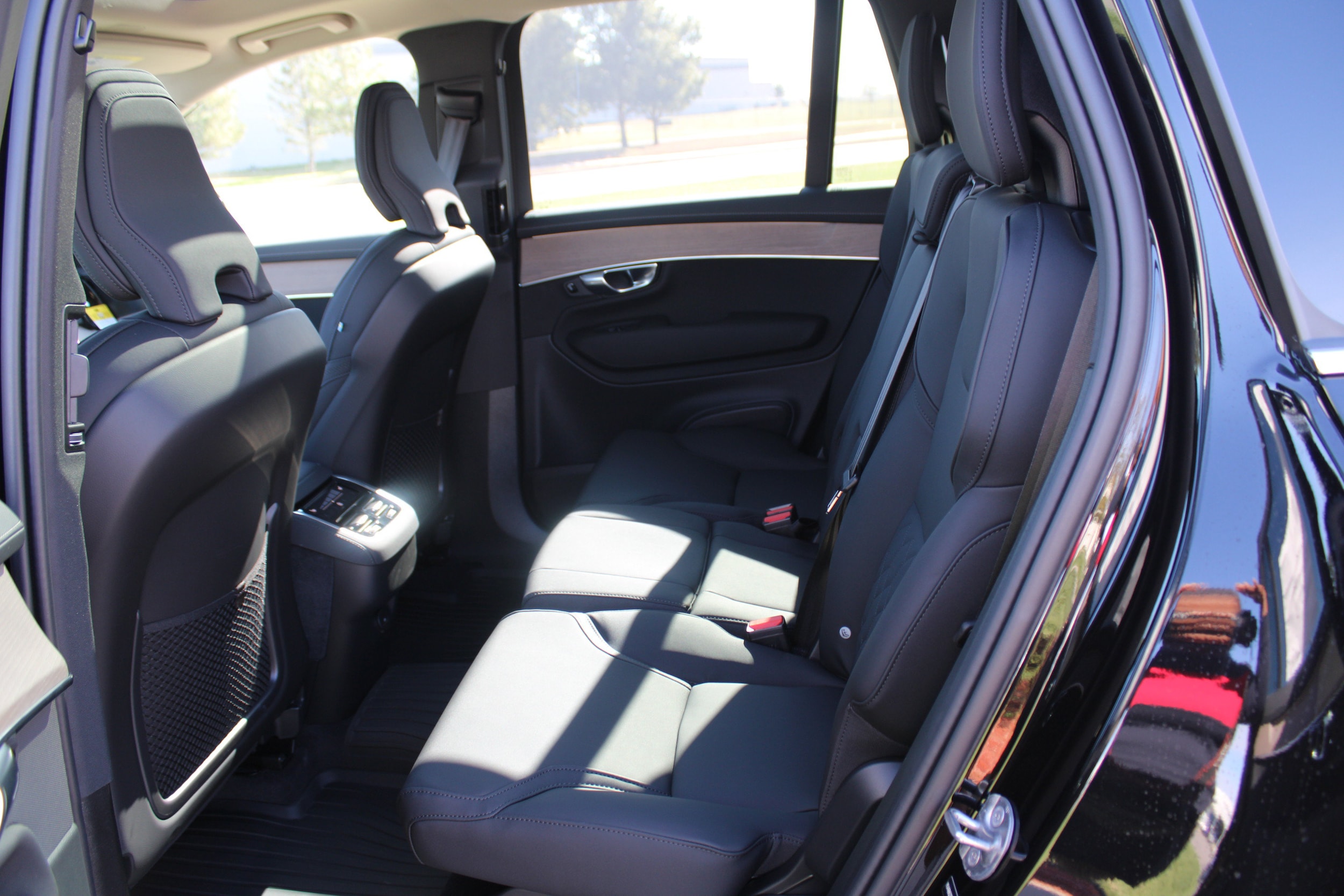 2026 Volvo XC90 Plus - Photo 35
