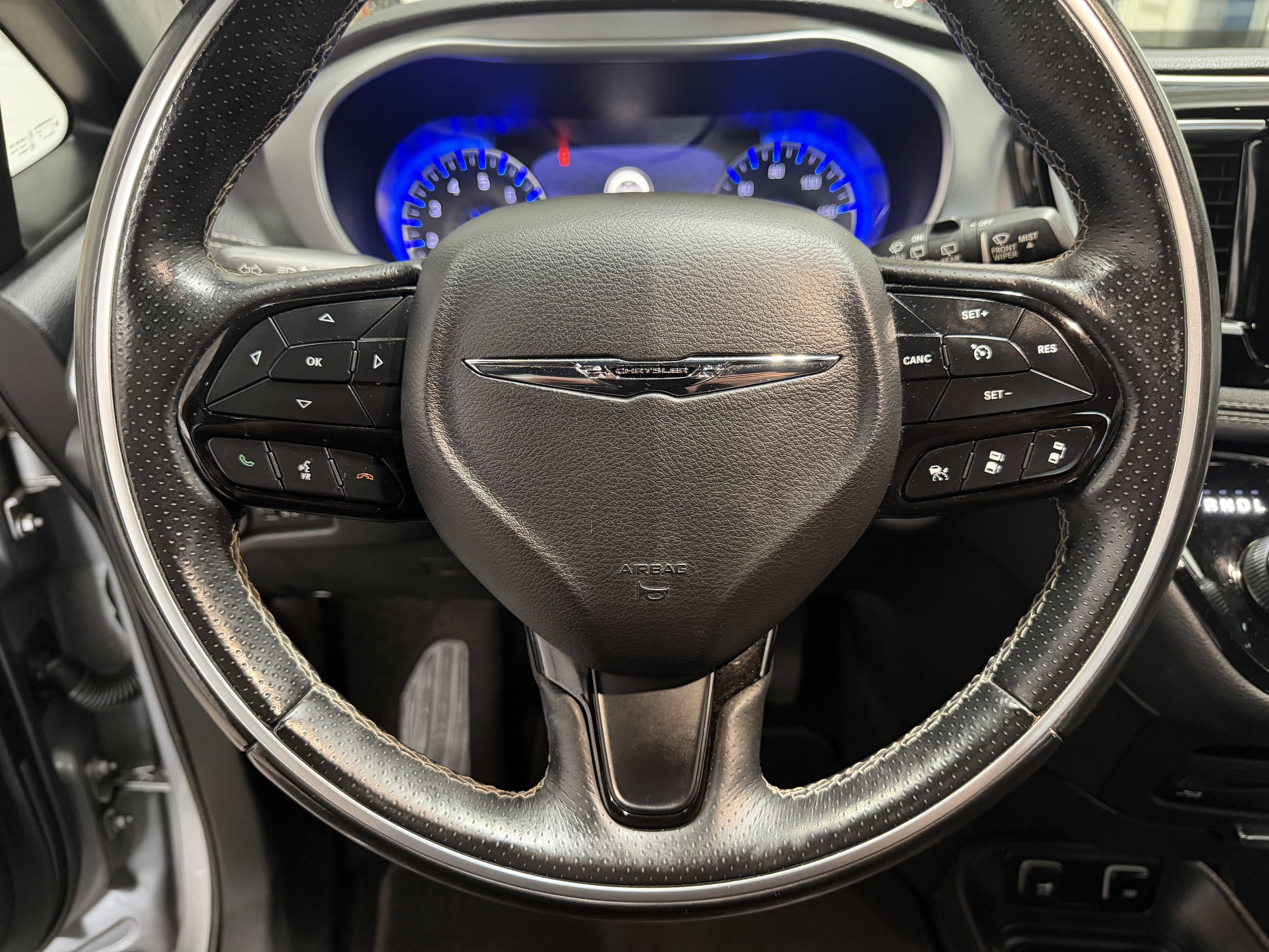 2018 Chrysler Pacifica Limited - Photo 14