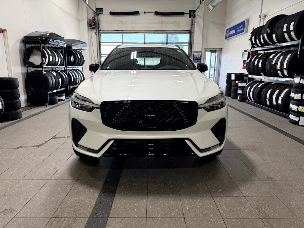 New 2026 Volvo XC60 B5 Ultra Black Edition SUV
