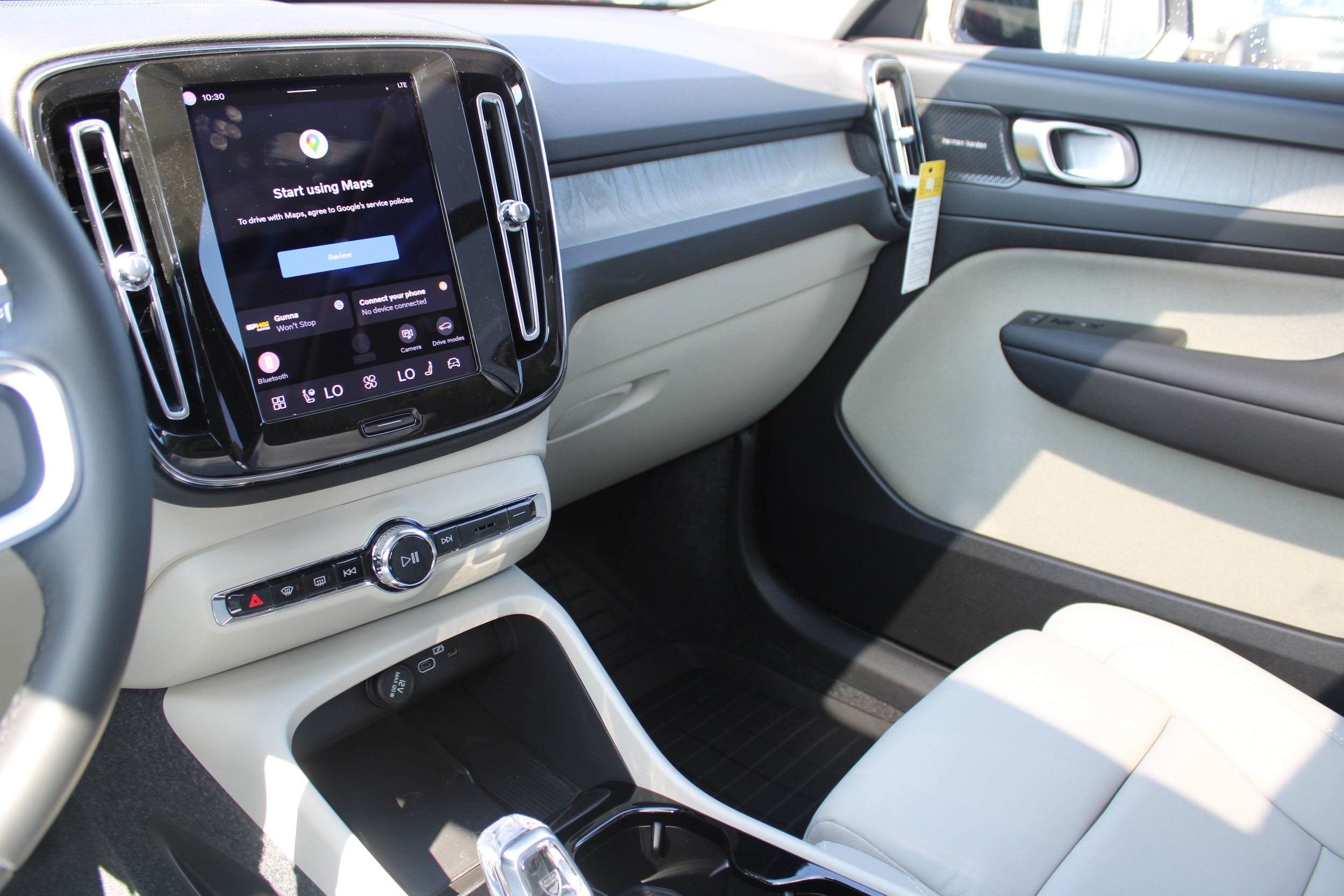 2026 Volvo XC40 Ultra - Photo 22