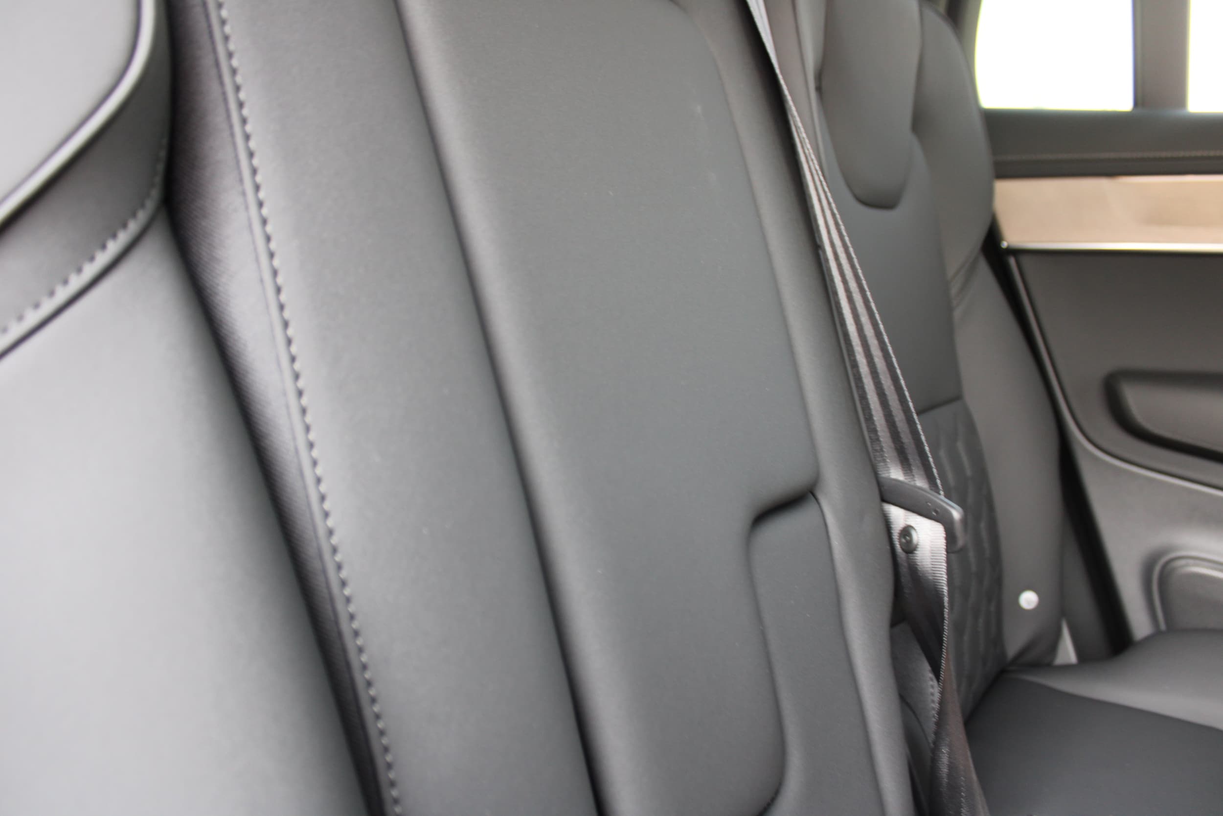 2026 Volvo XC90 Plus - Photo 32