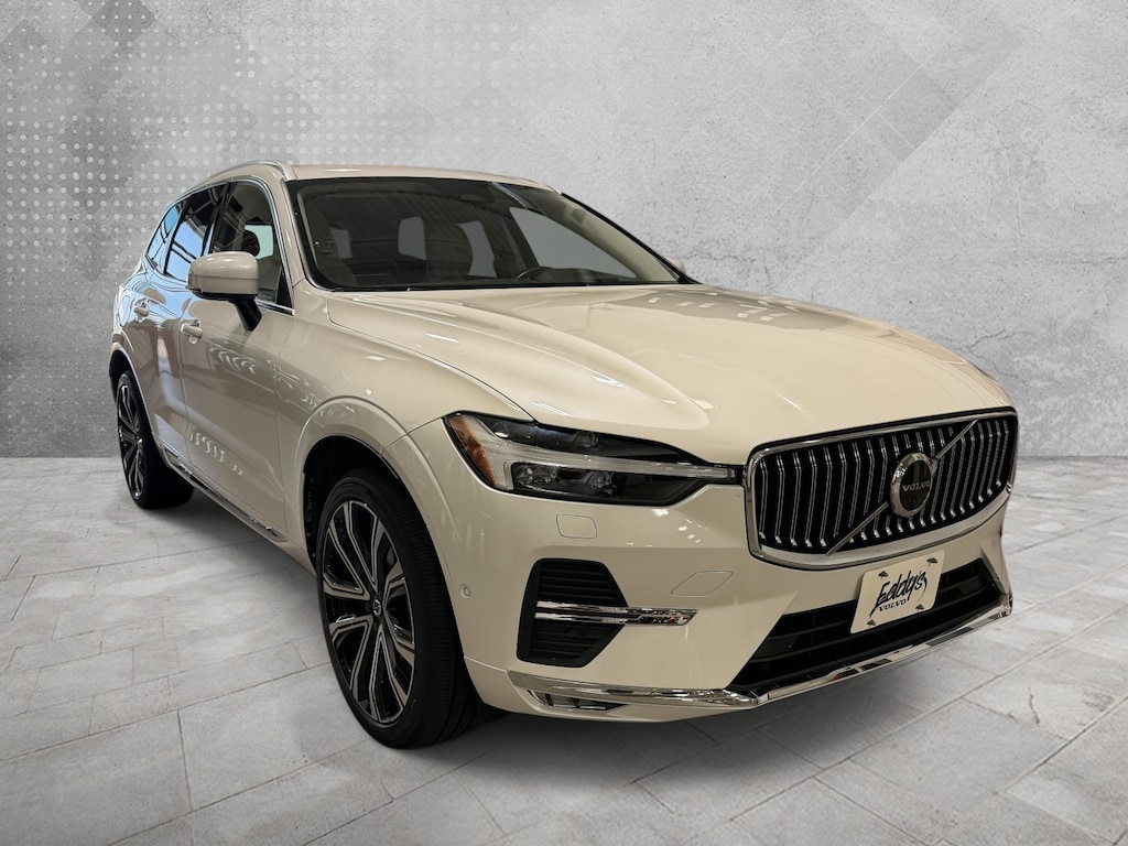 Used 2023 Volvo XC60 B5 FWD Ultimate Bright Sport Utility