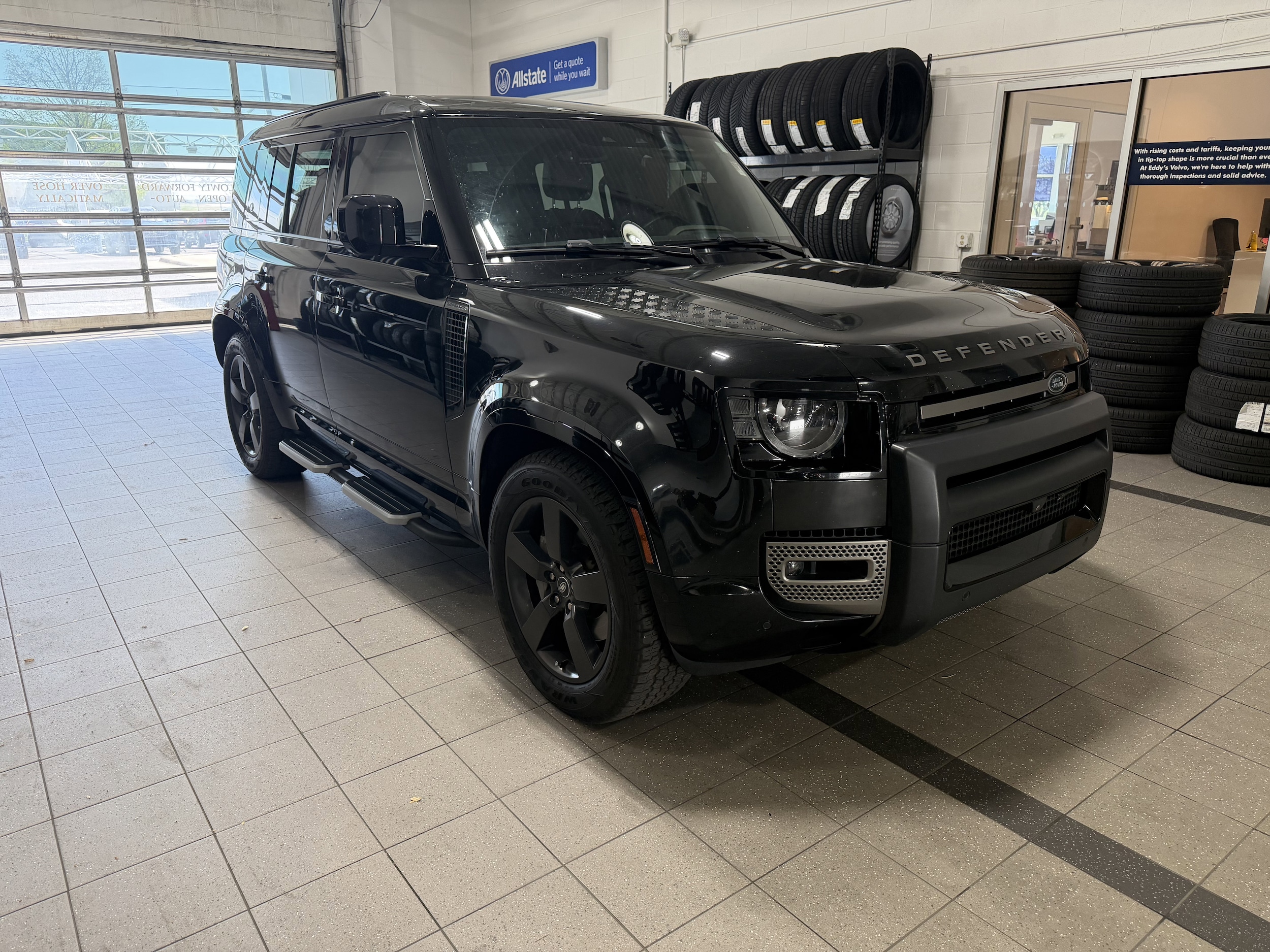 2022 Land Rover Defender X-Dynamic HSE's photo
