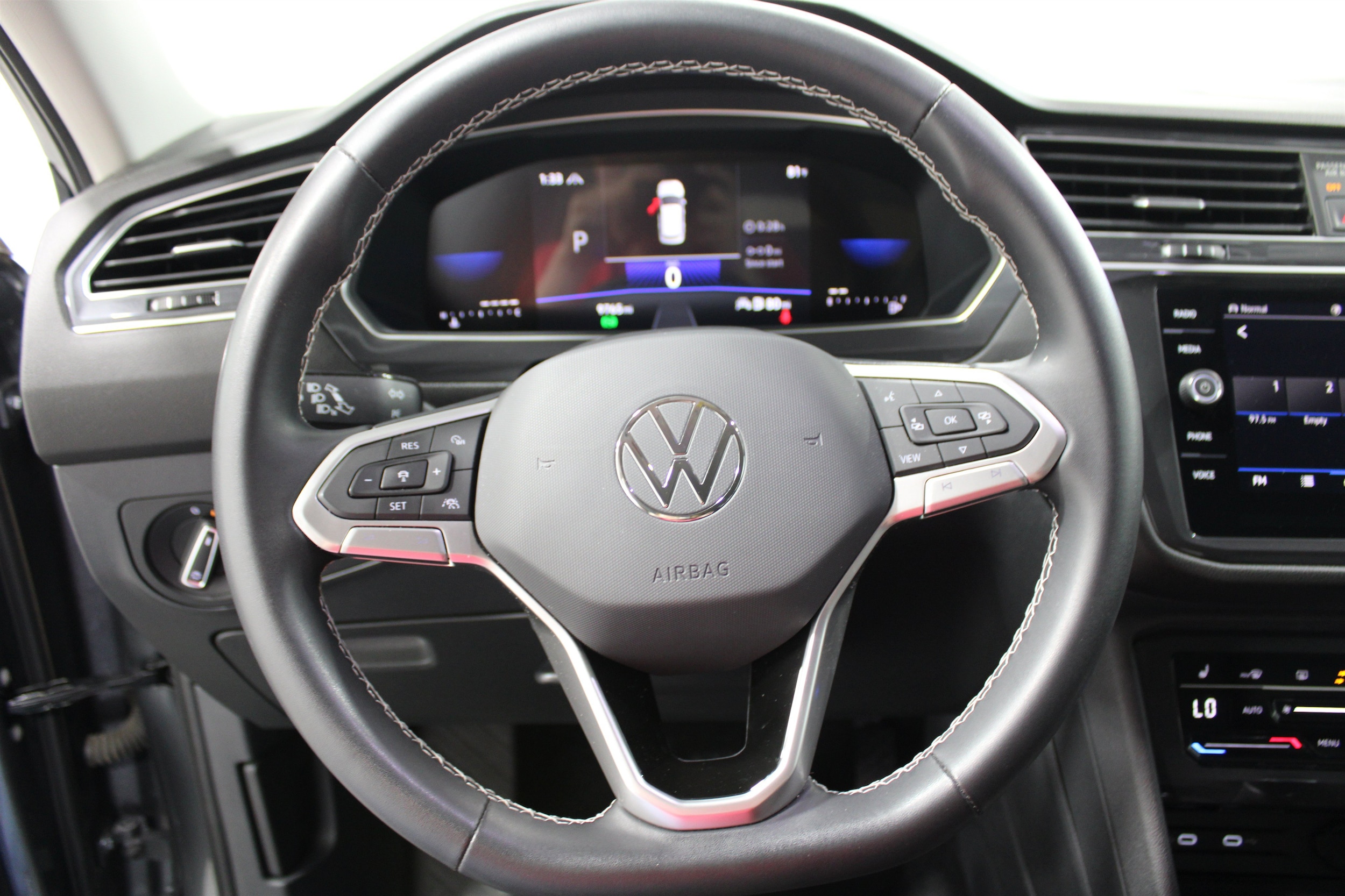 2024 Volkswagen Tiguan SE - Photo 9
