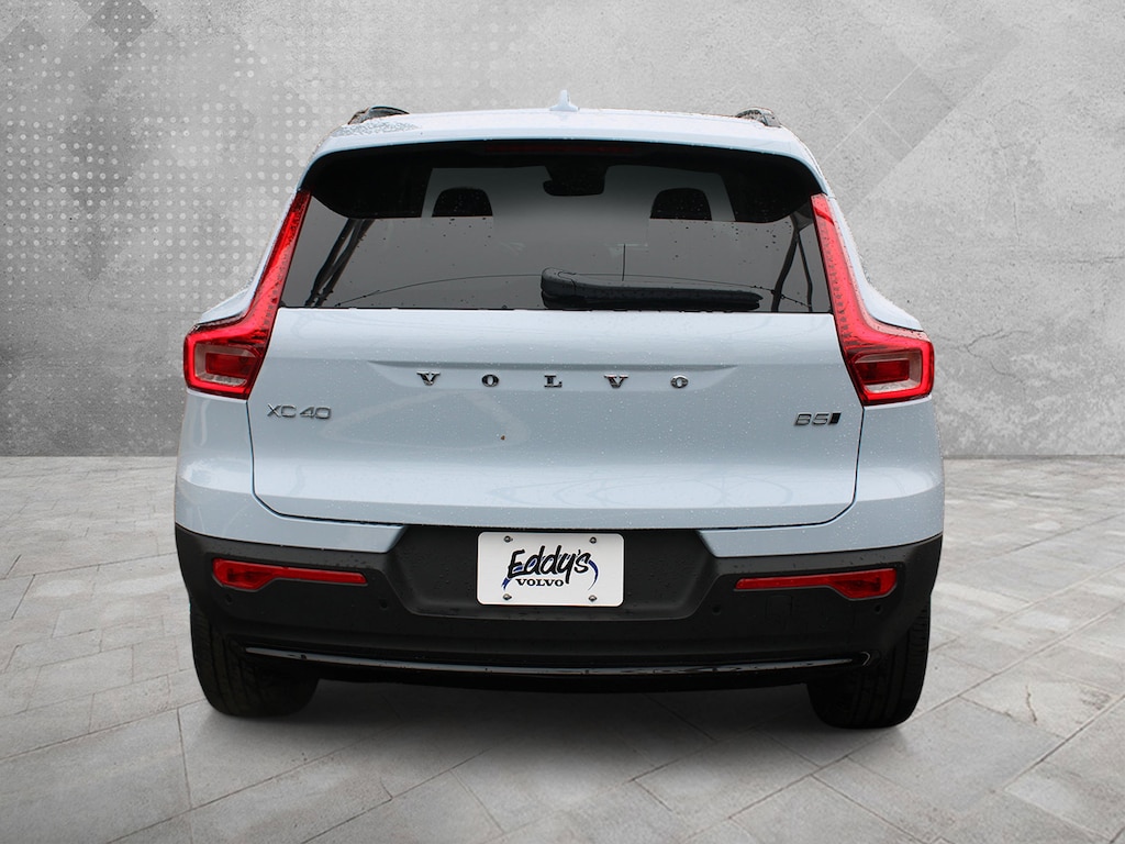 New 2026 Volvo XC40 B5 Plus SUV