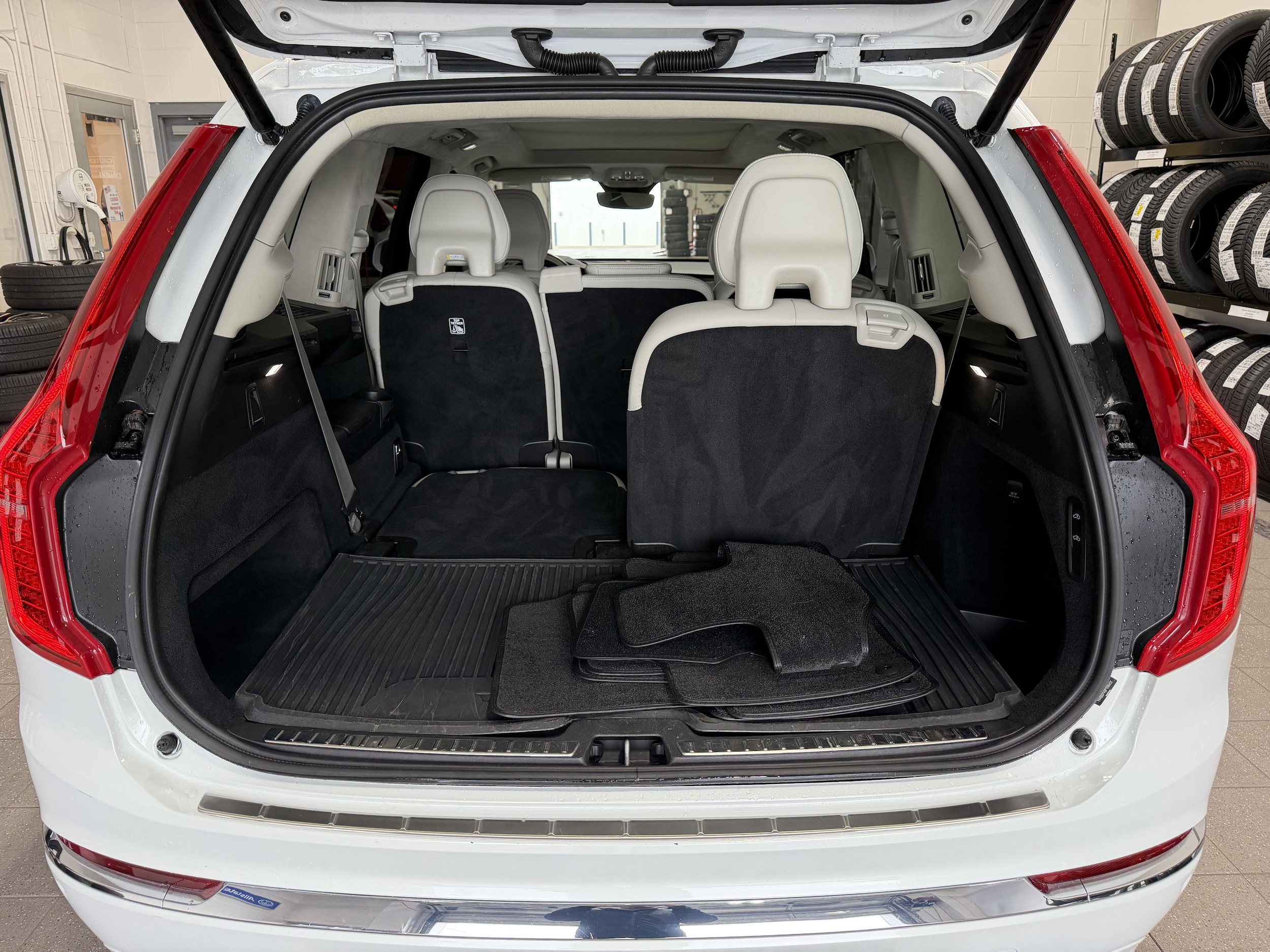 2023 Volvo XC90 Ultimate - Photo 35