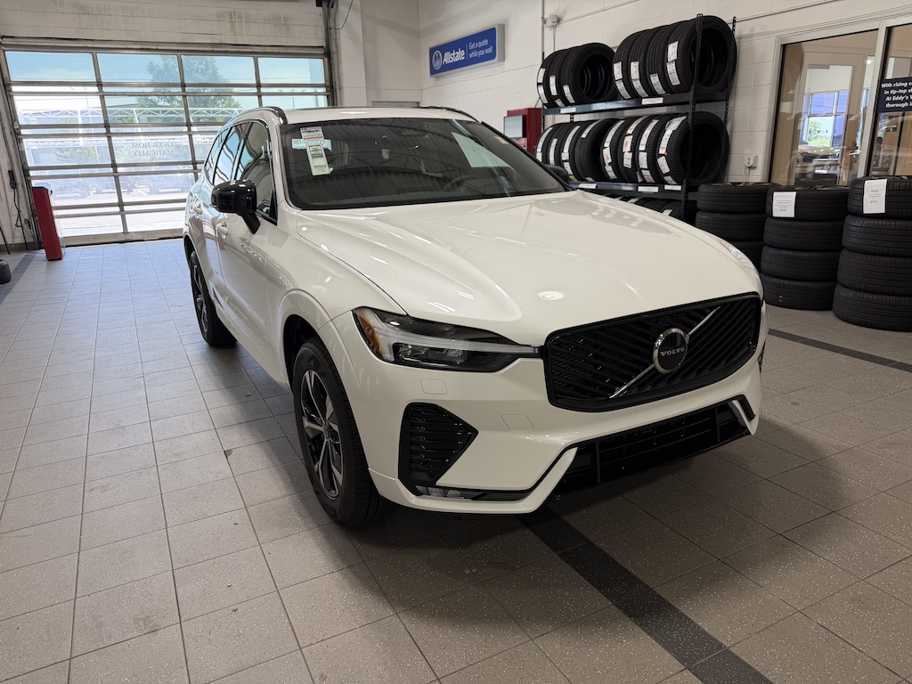 New 2026 Volvo XC60 B5 Core SUV