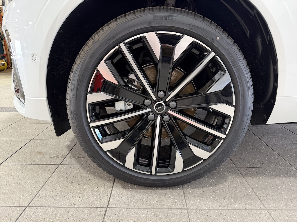 New 2026 Volvo XC60 B5 Ultra SUV