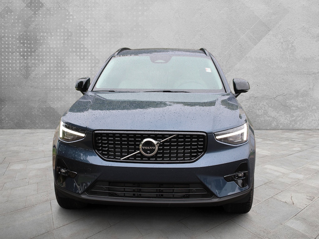 New 2026 Volvo XC40 B5 Ultra SUV