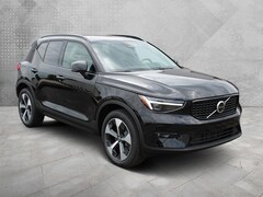 2026 Volvo XC40 B5 Plus SUV