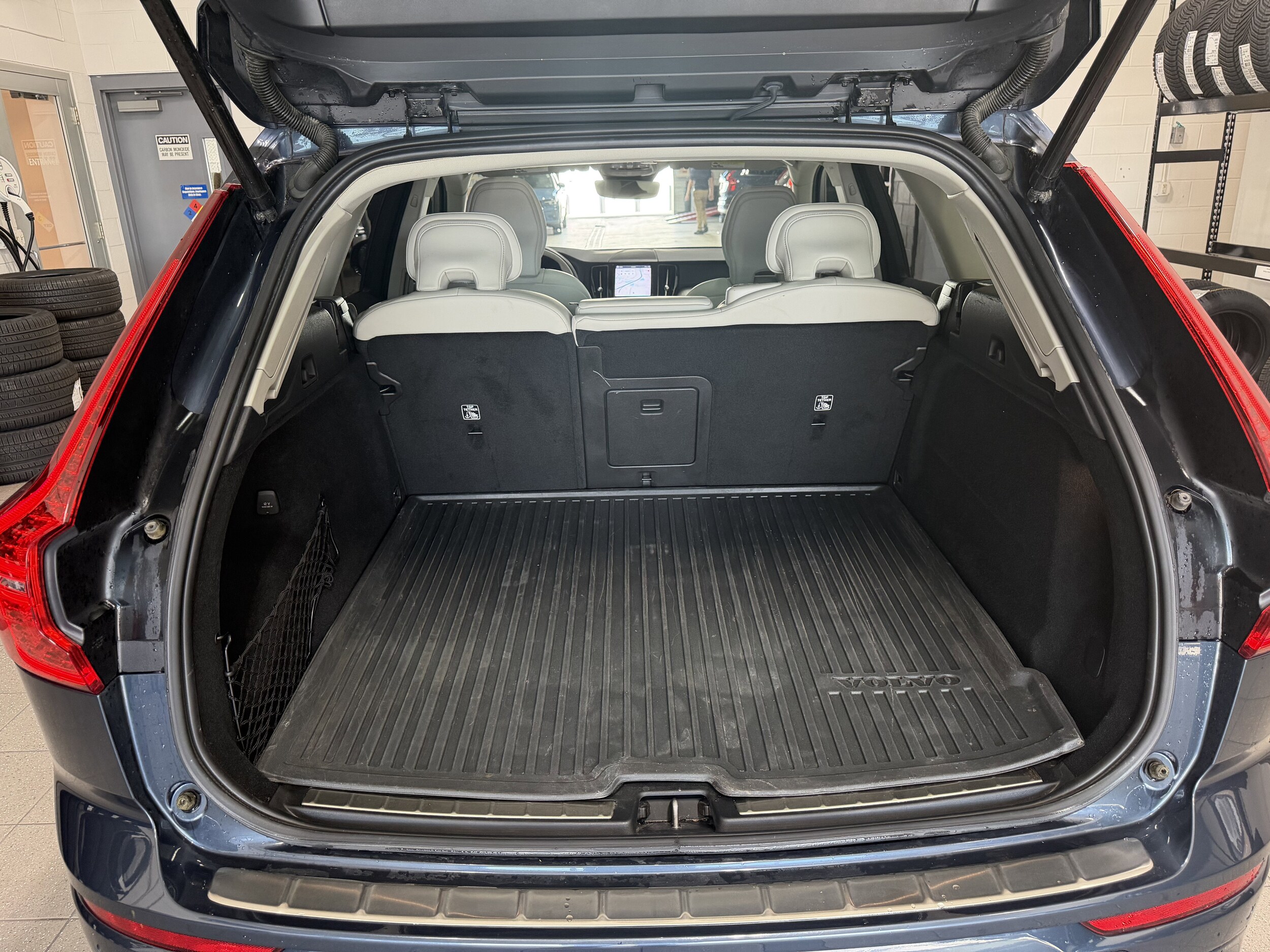 2023 Volvo XC60 Ultimate - Photo 29