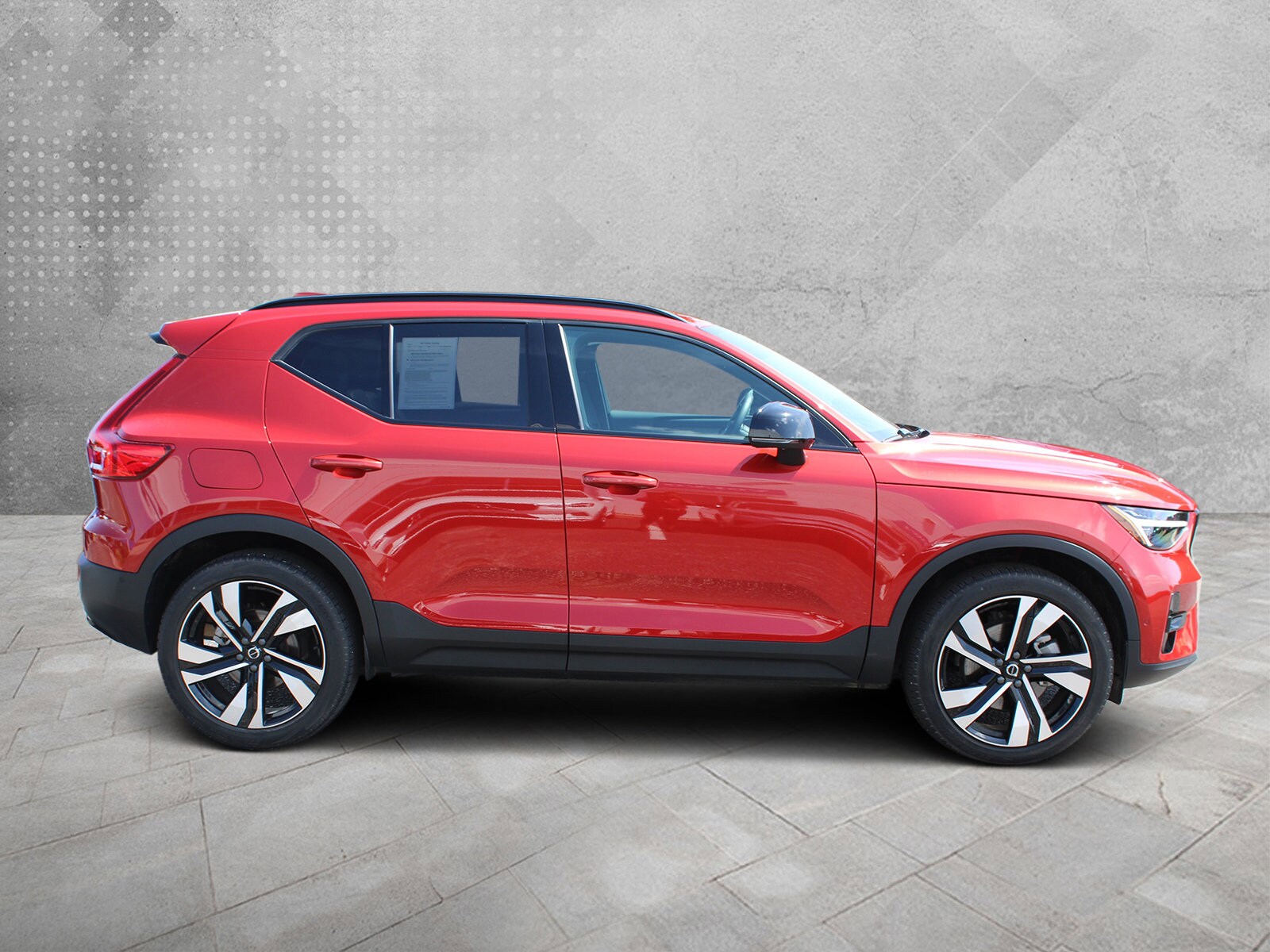 2024 Volvo XC40 Plus photo 3