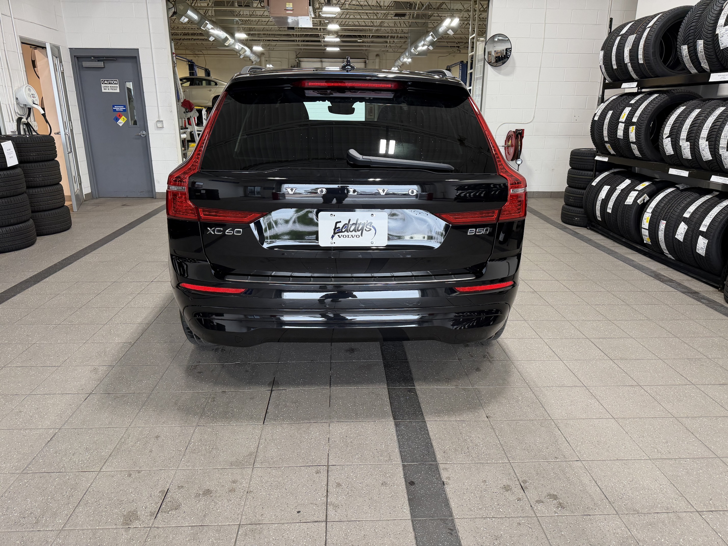 2023 Volvo XC60 Ultimate - Photo 8