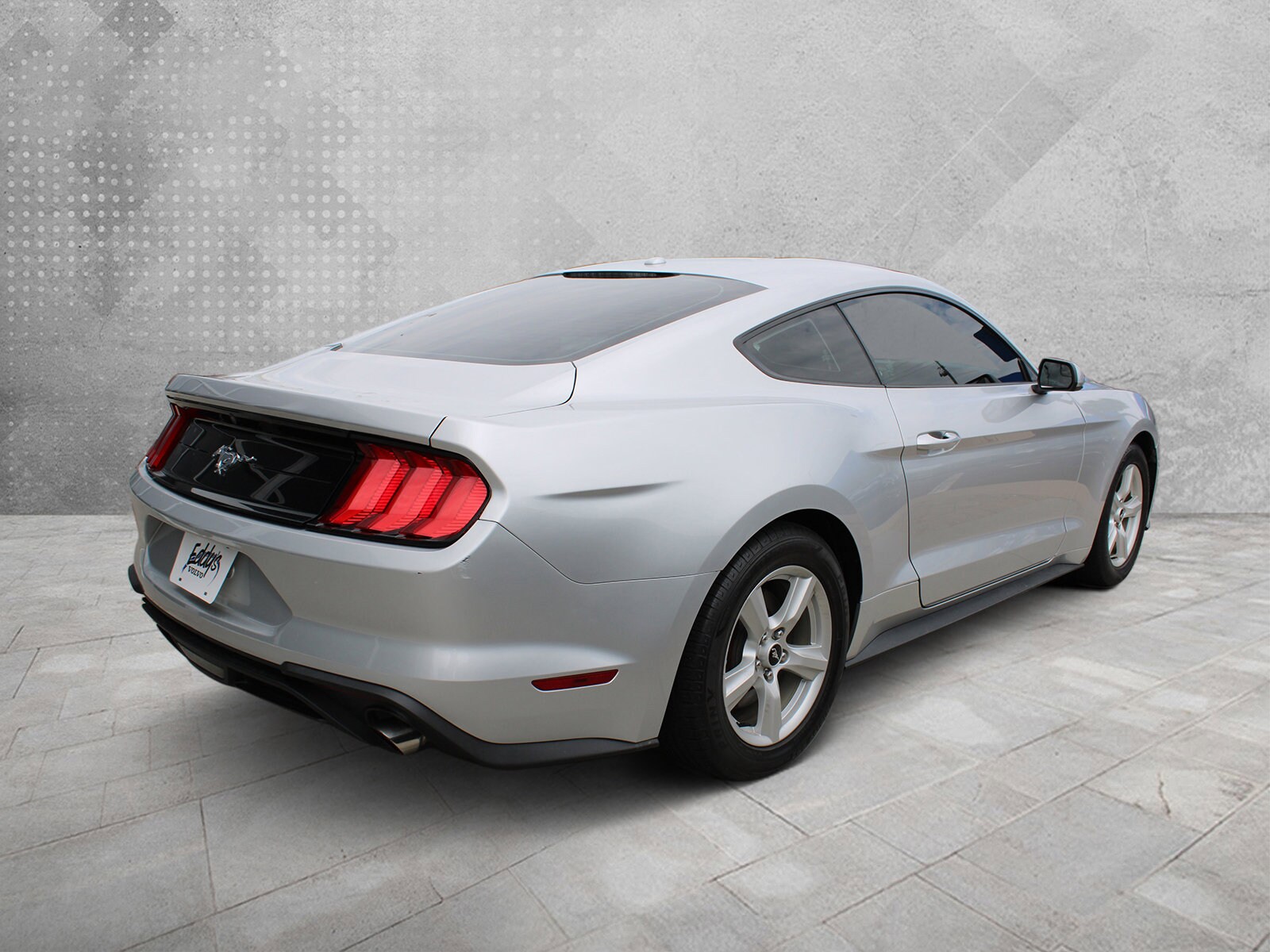2019 Ford Mustang EcoBoost photo 3