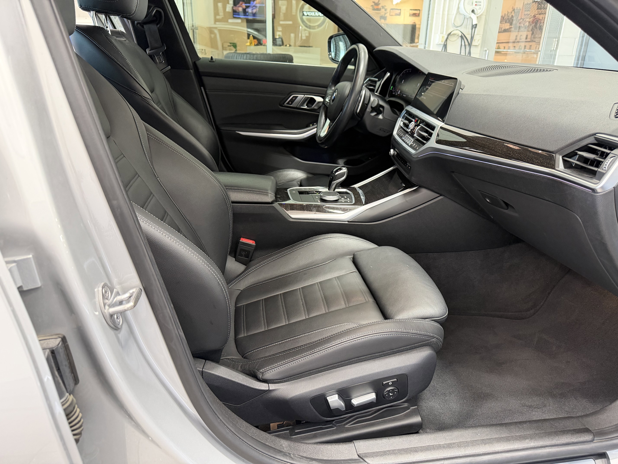 2019 BMW 3 Series 330i - Photo 24