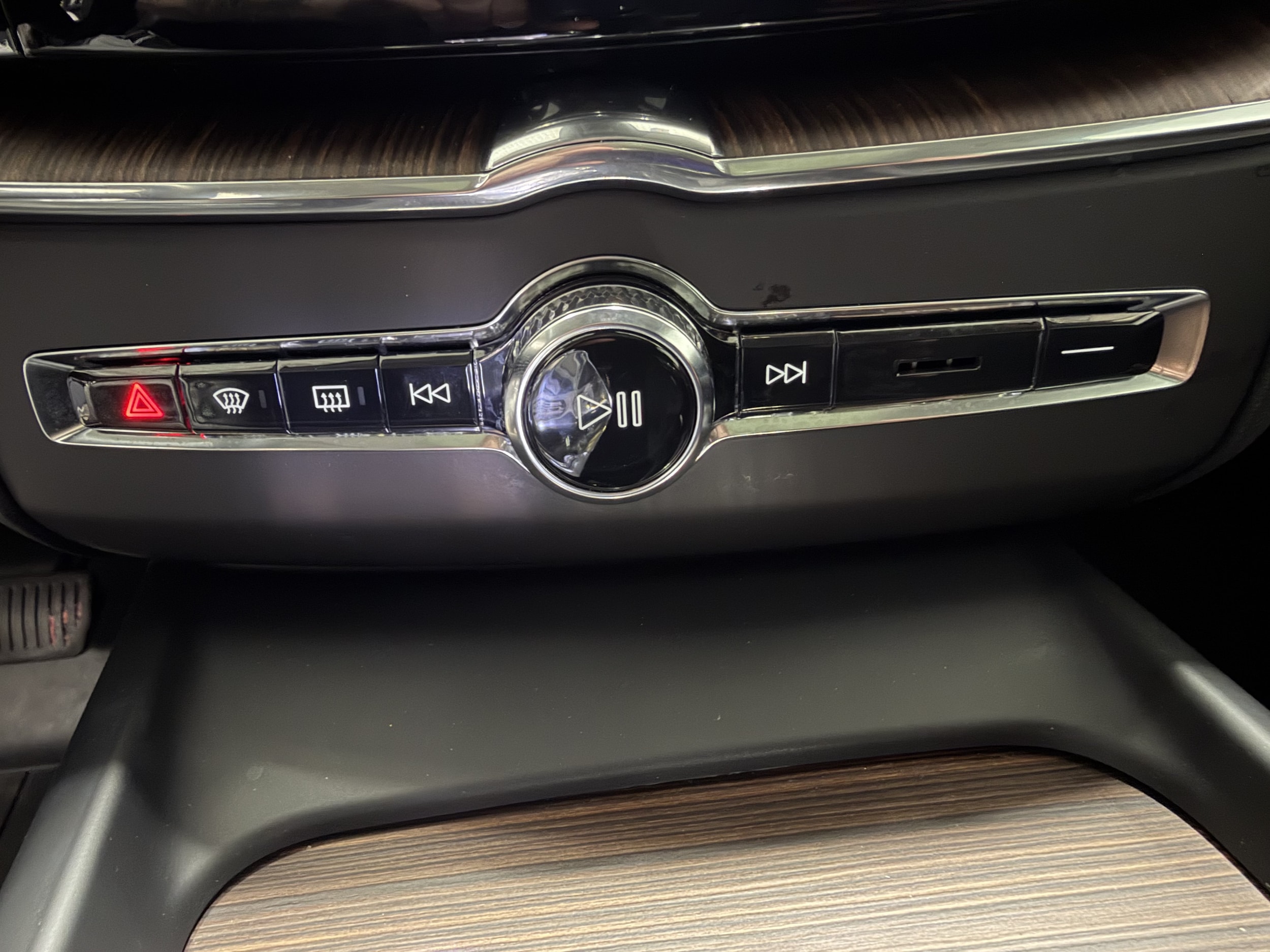 2023 Volvo XC60 Ultimate - Photo 16