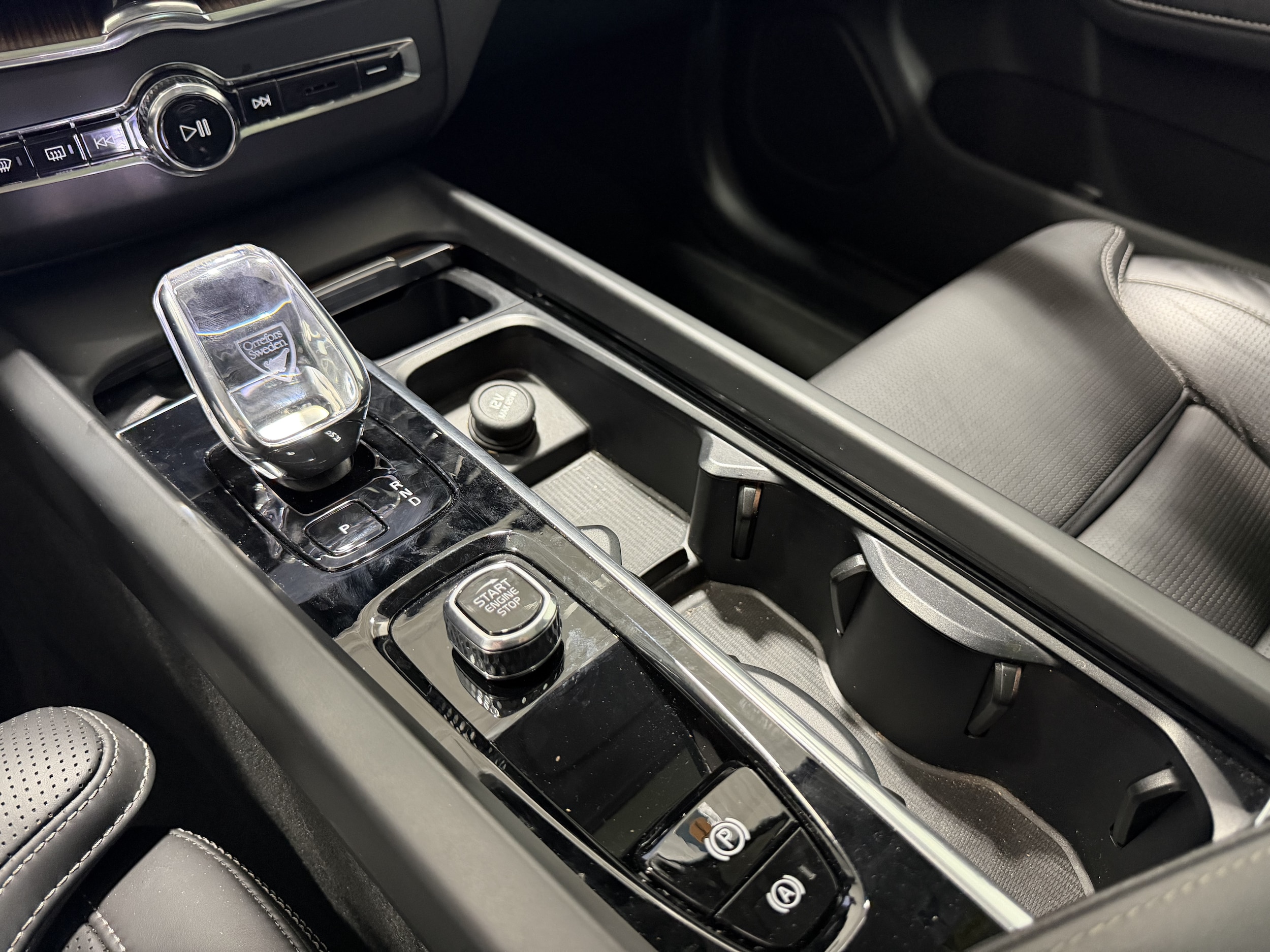 2023 Volvo XC60 Ultimate - Photo 18