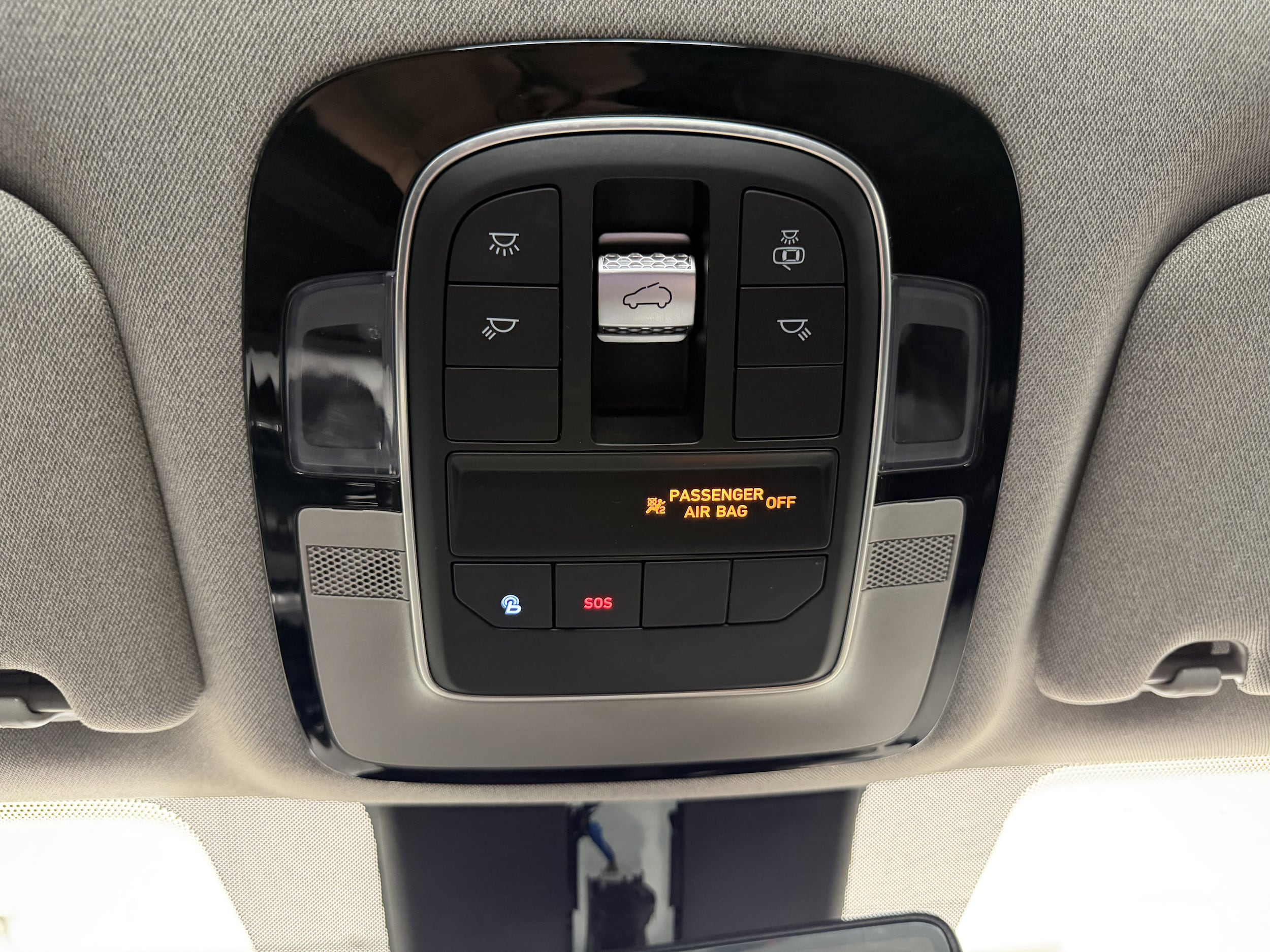 2022 Hyundai Santa Fe Limited - Photo 16