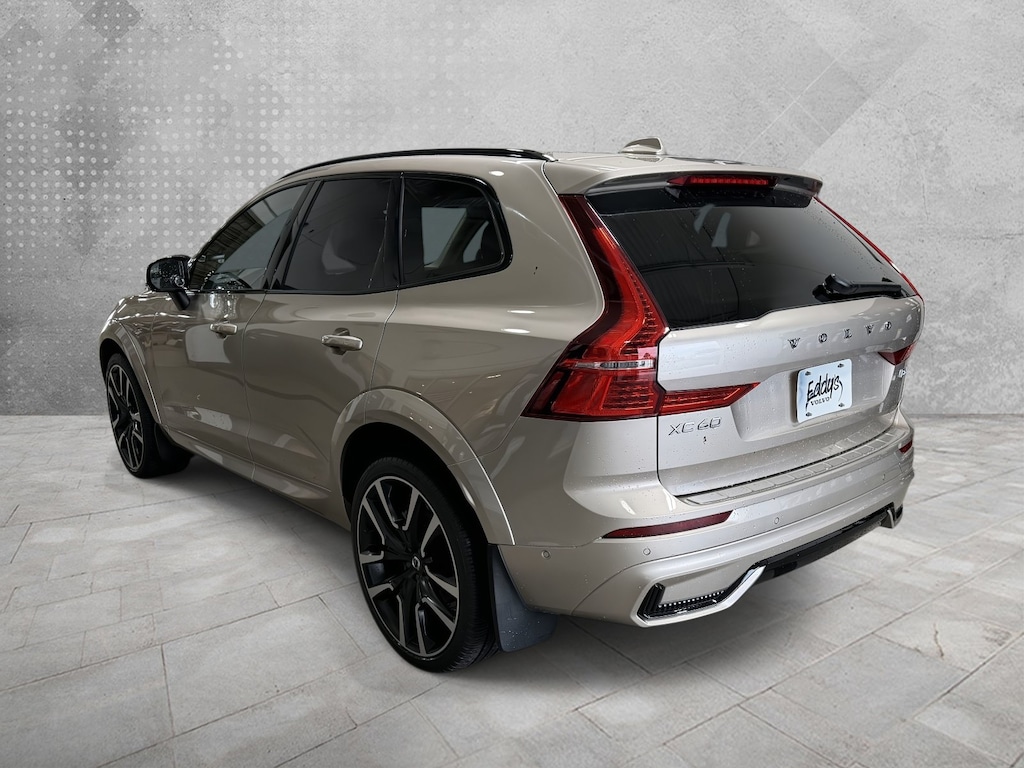 Used 2023 Volvo XC60 B6 AWD Ultimate Dark Sport Utility