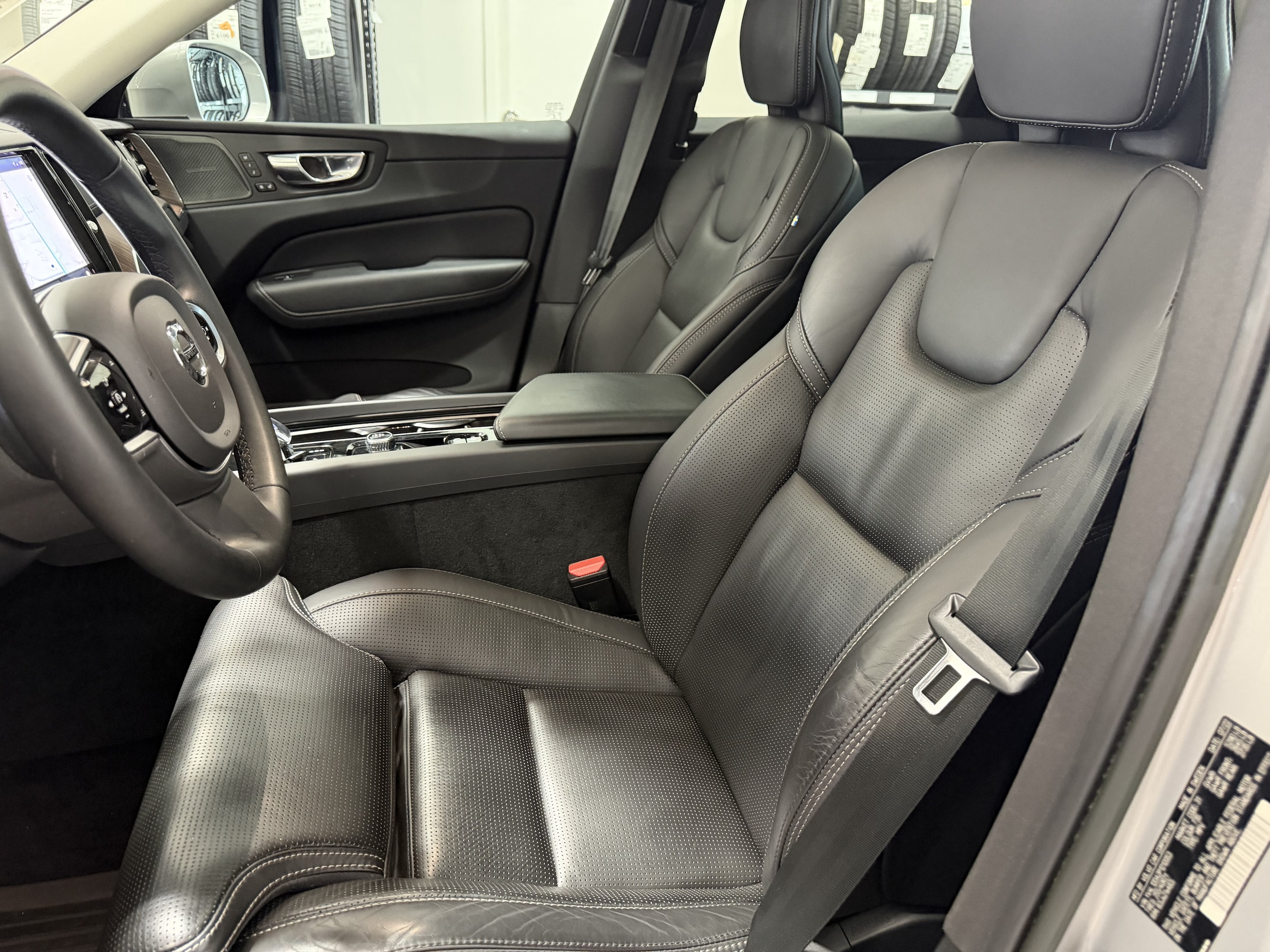 2023 Volvo XC60 Ultimate - Photo 12