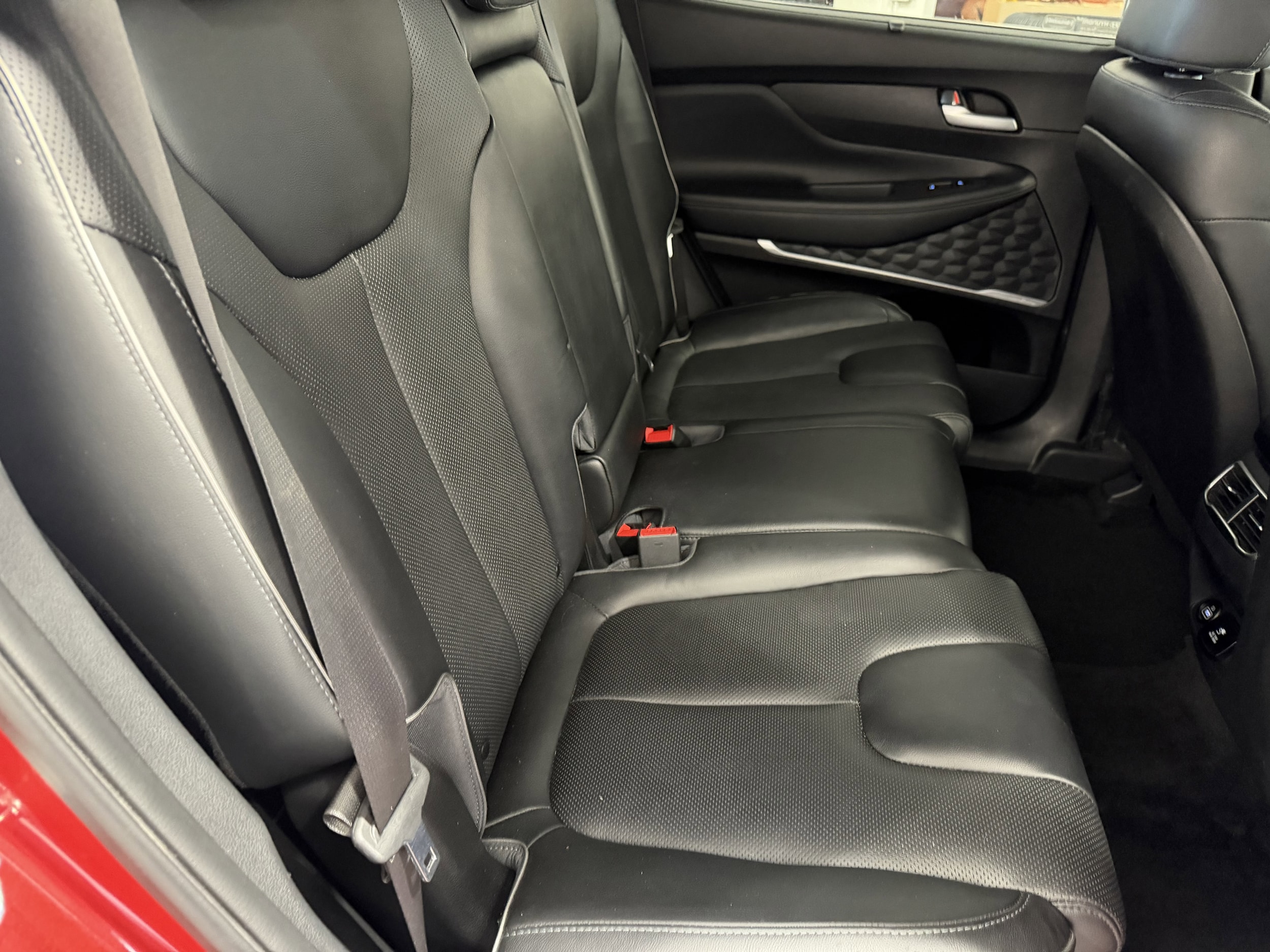 2022 Hyundai Santa Fe Limited - Photo 32