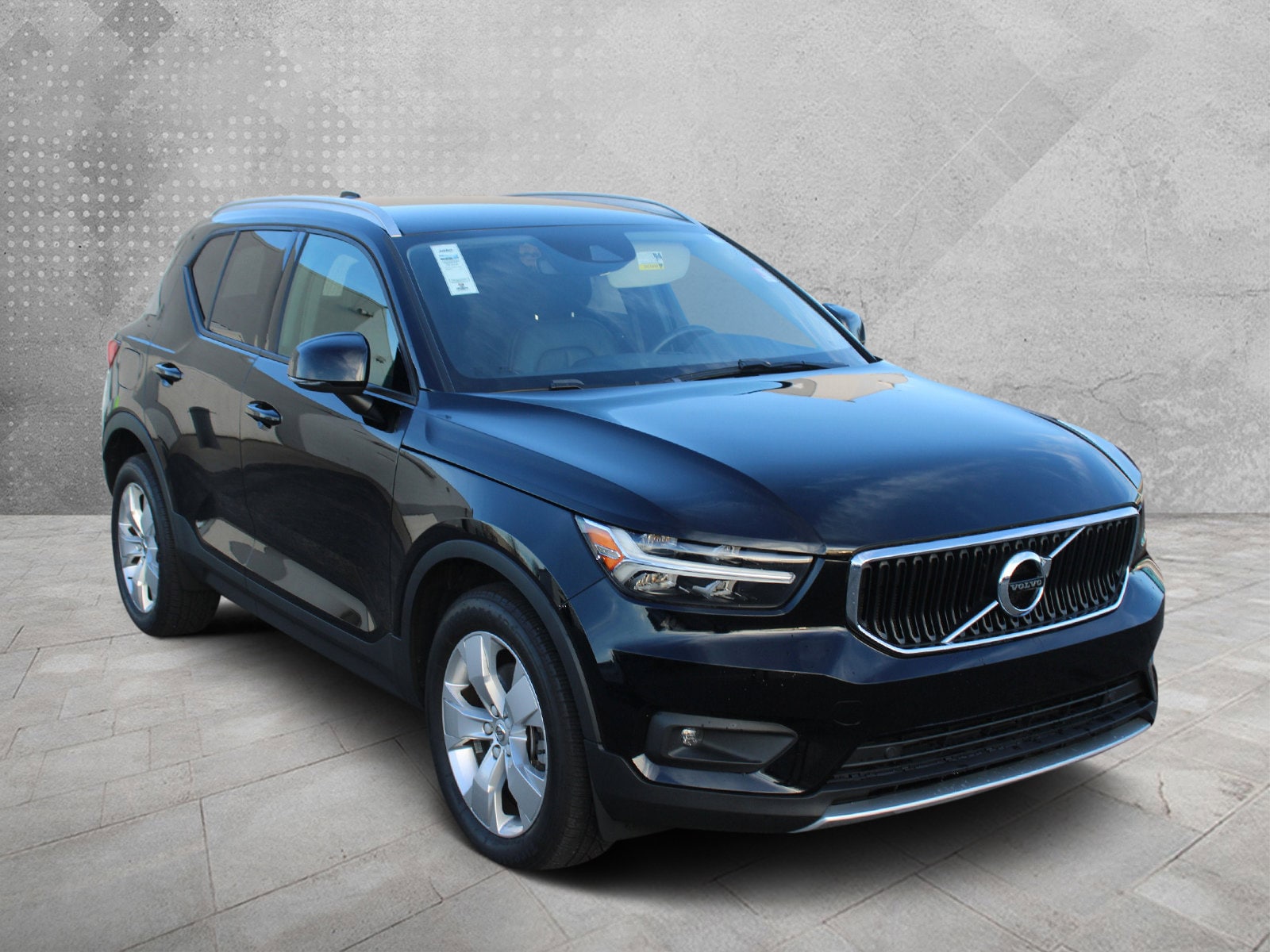 2021 Volvo XC40 Momentum's photo