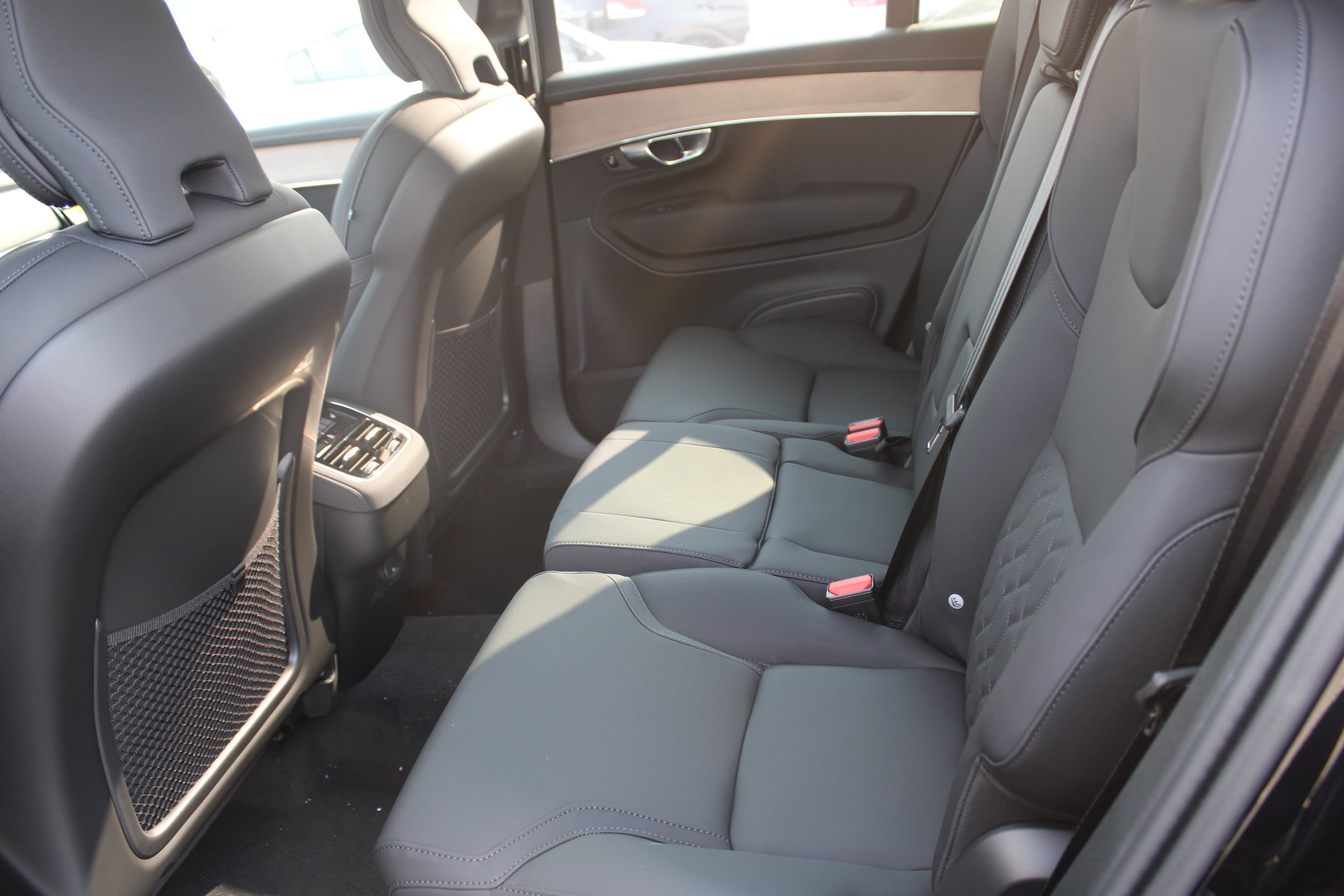 2026 Volvo XC90 Plus - Photo 28