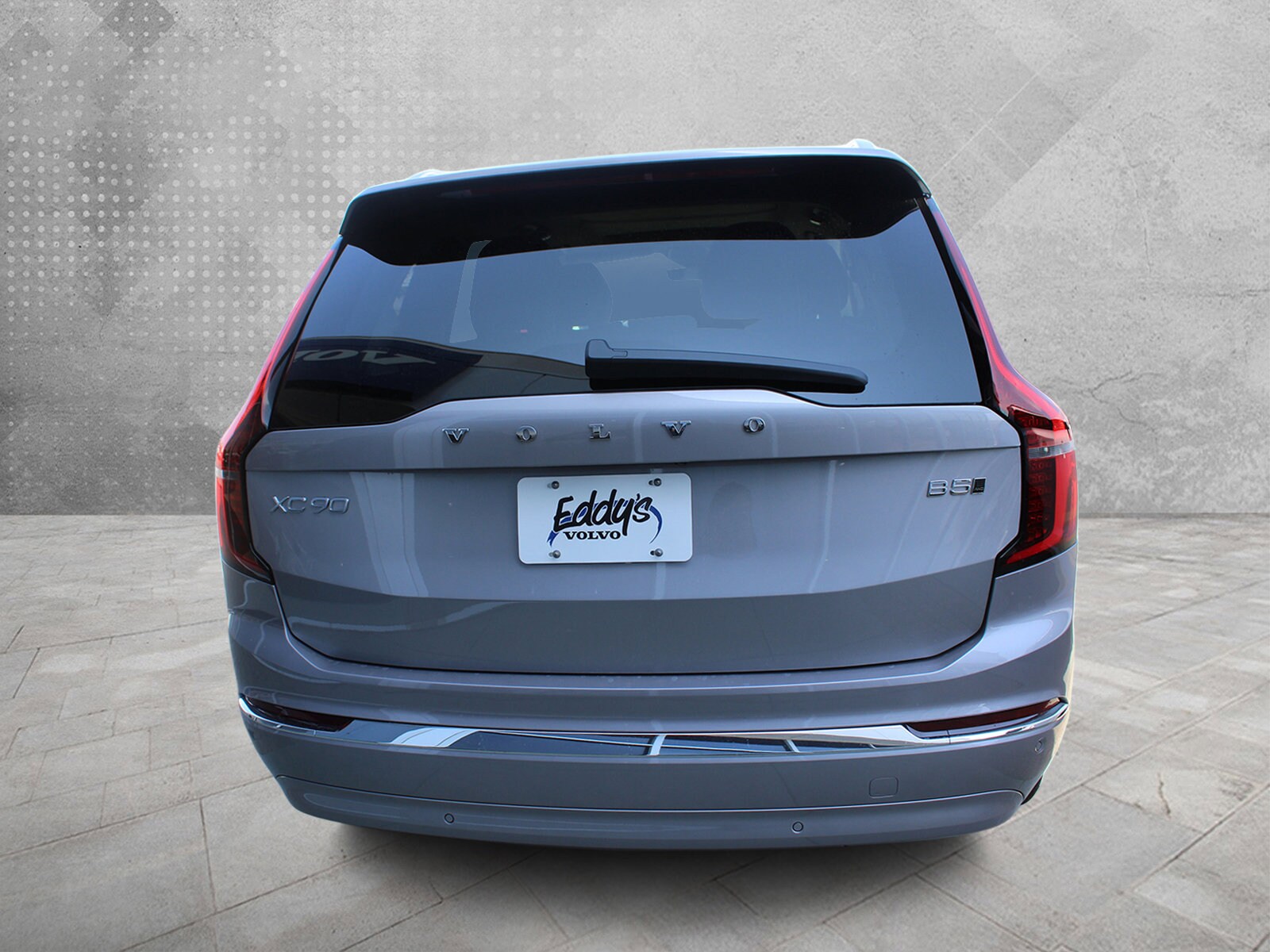 2026 Volvo XC90 B5 Plus photo 2