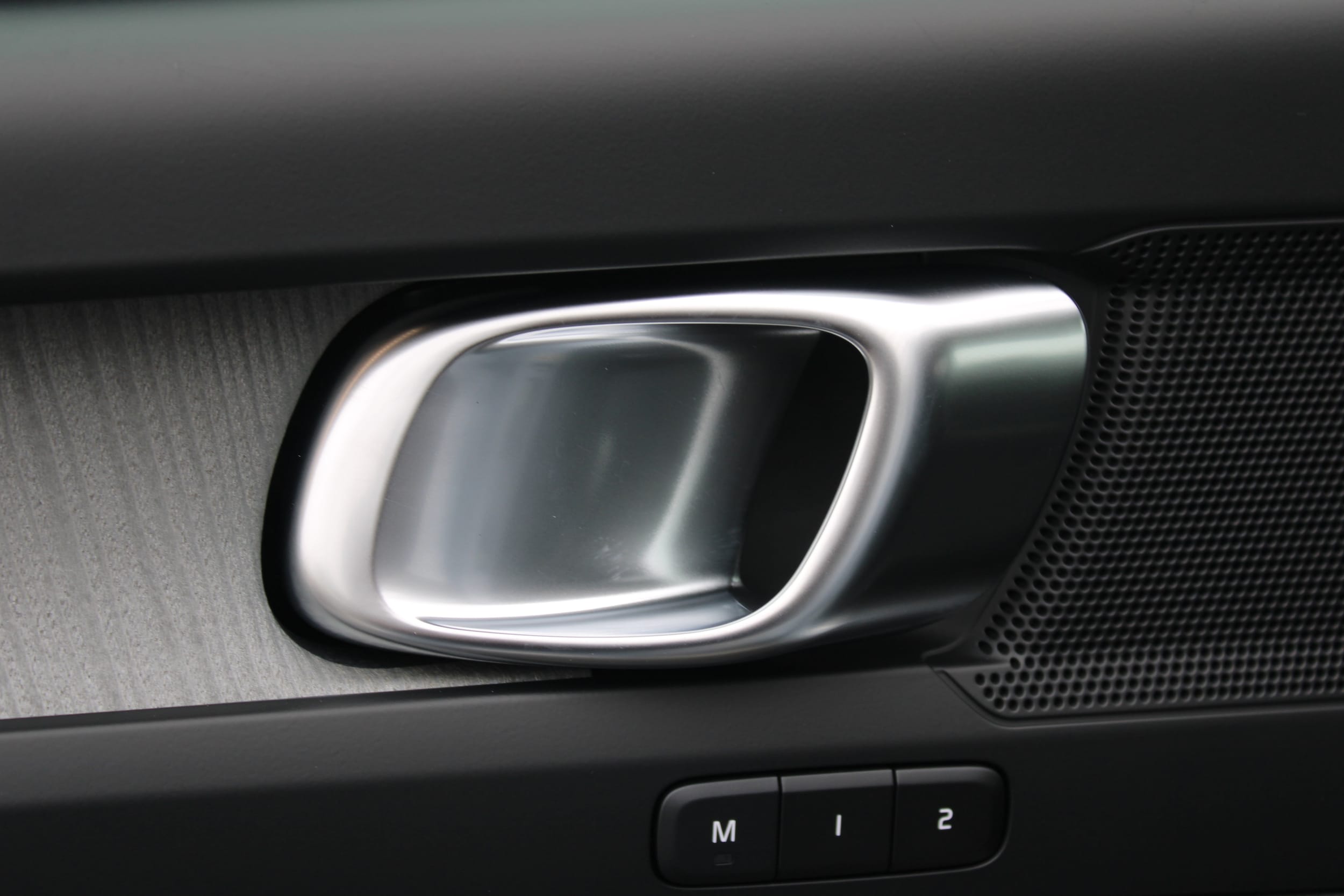 2026 Volvo XC40 Plus - Photo 13