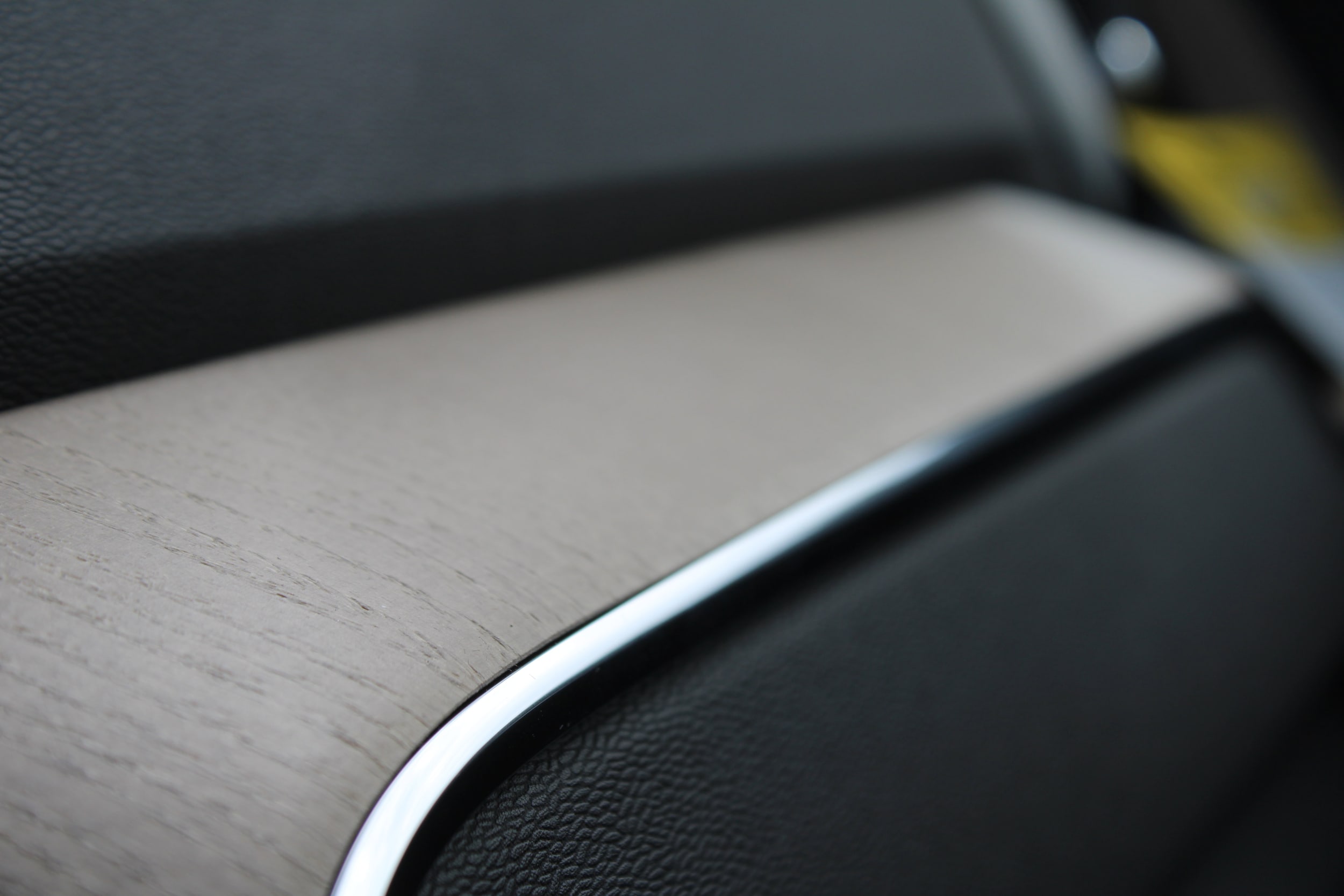 2026 Volvo XC60 Plus - Photo 52