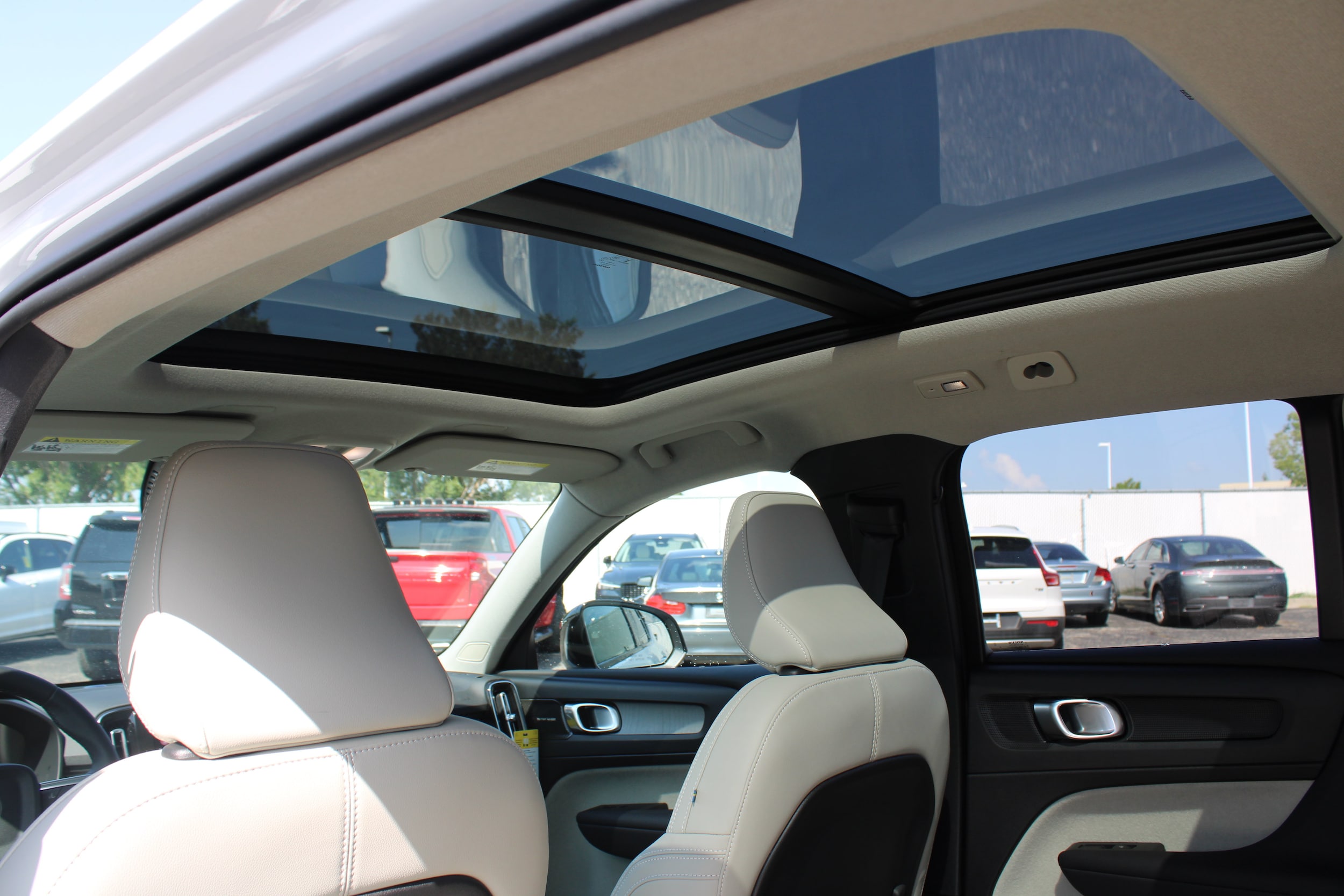 2026 Volvo XC40 Ultra - Photo 34
