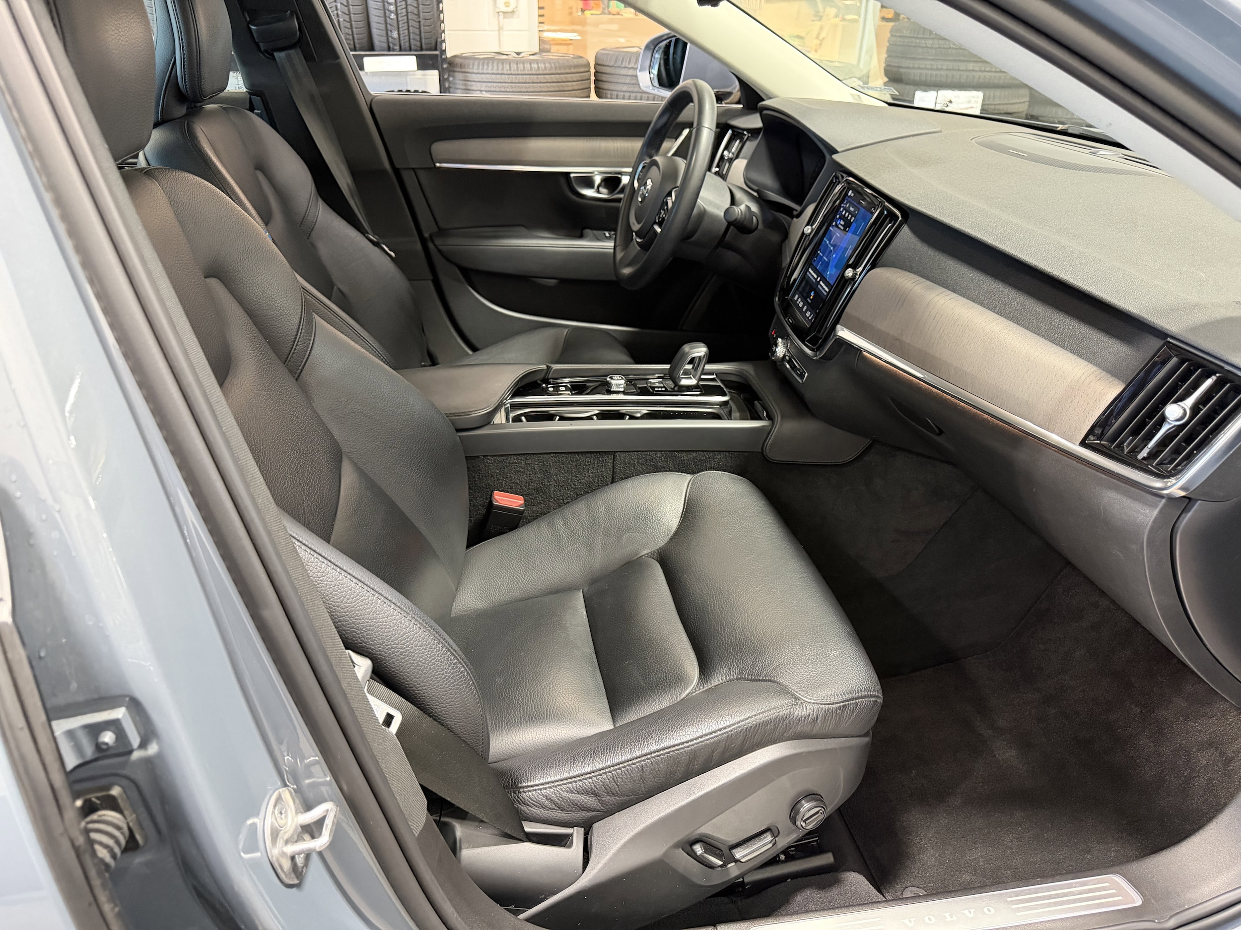 2023 Volvo S90 Plus - Photo 21