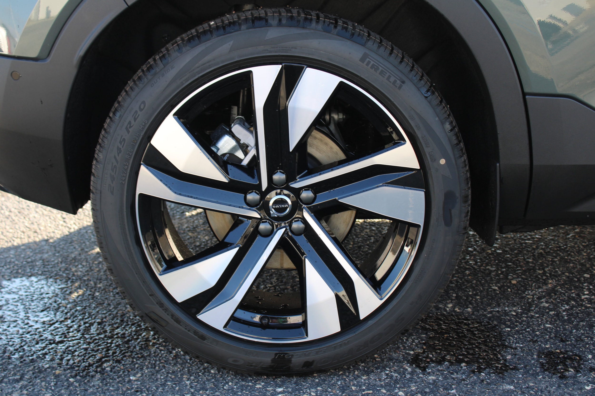 2026 Volvo XC40 Ultra - Photo 61