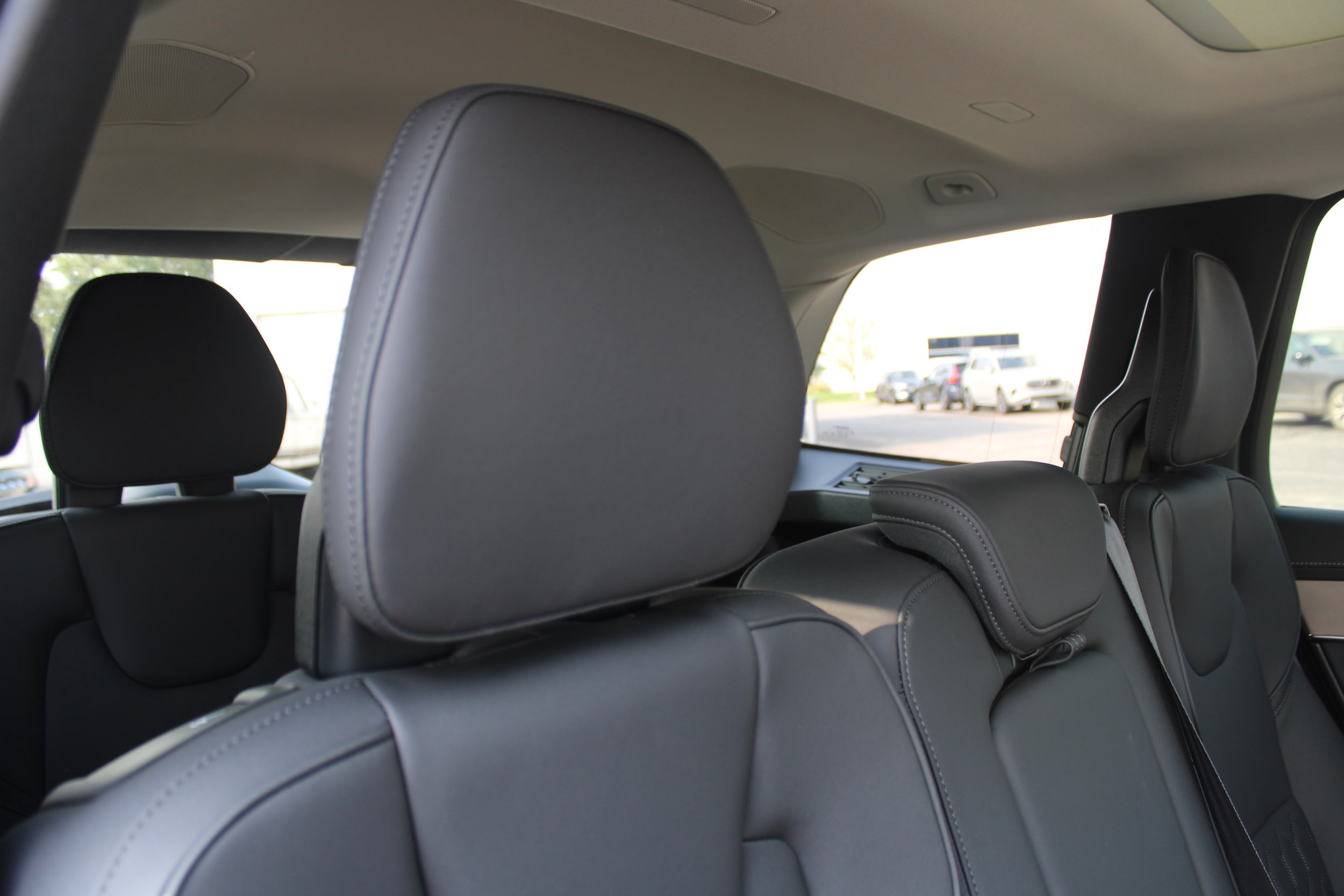 2026 Volvo XC90 Plus - Photo 31