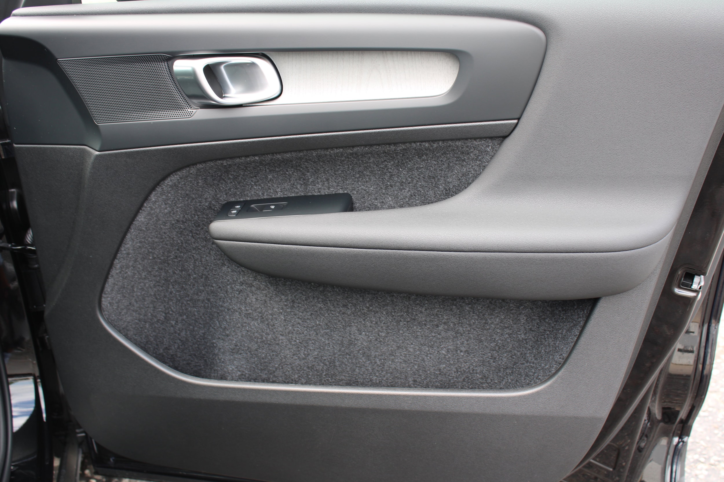 2026 Volvo XC40 Plus - Photo 43