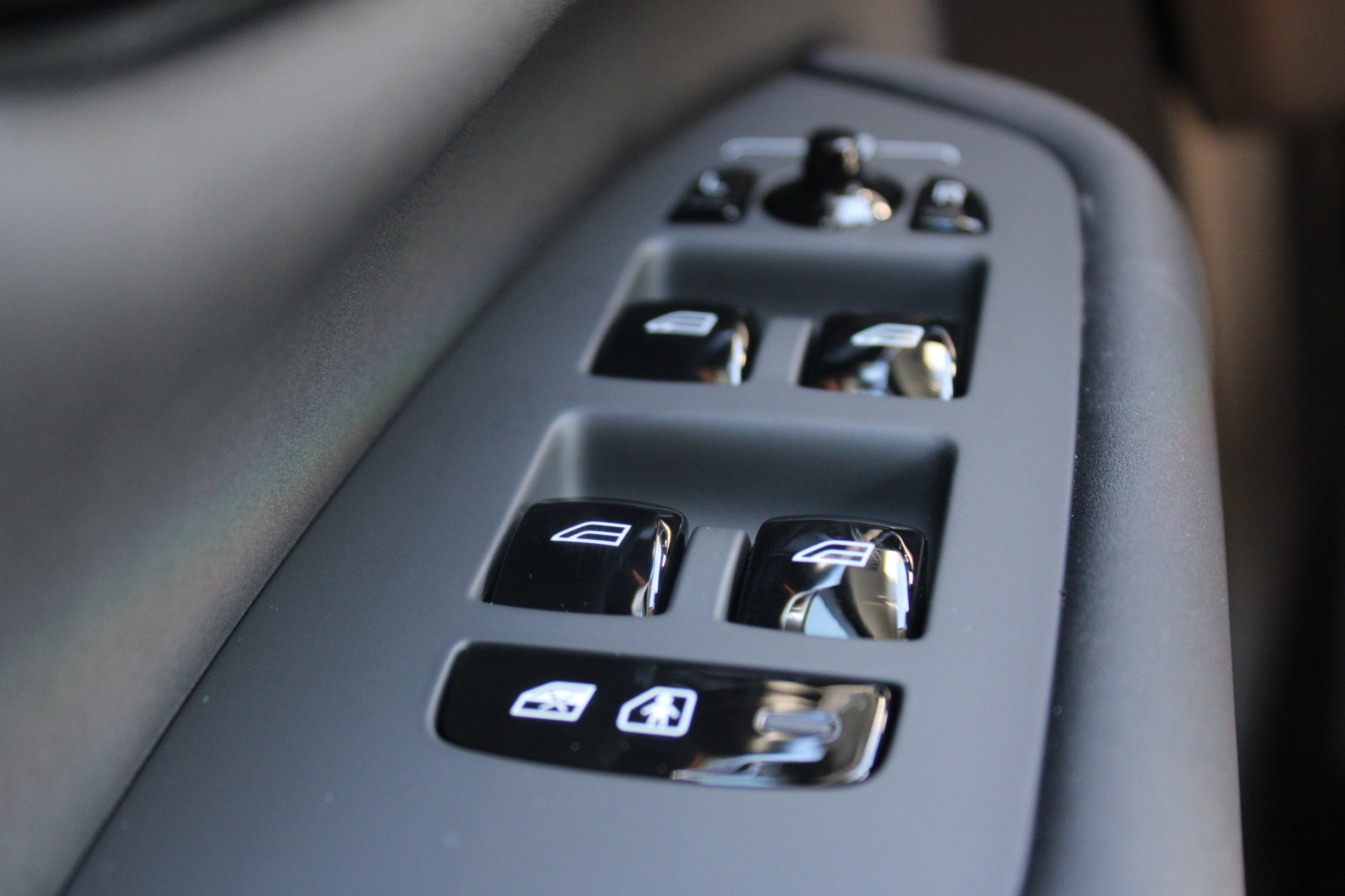 2026 Volvo XC90 Plus - Photo 12