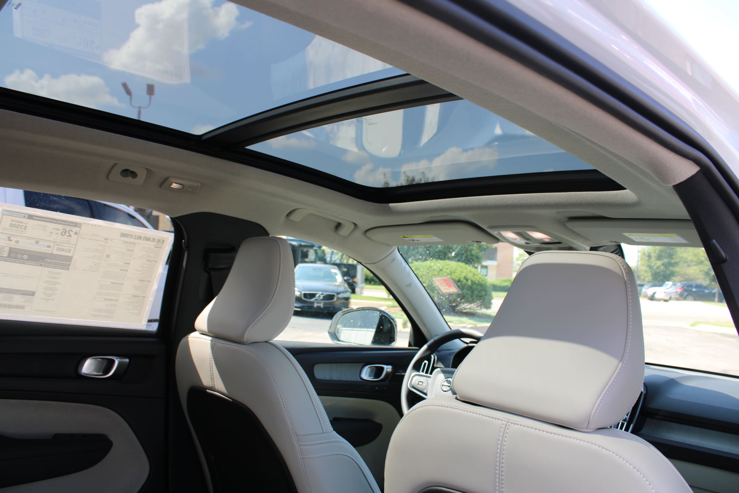 2026 Volvo XC40 Ultra - Photo 40