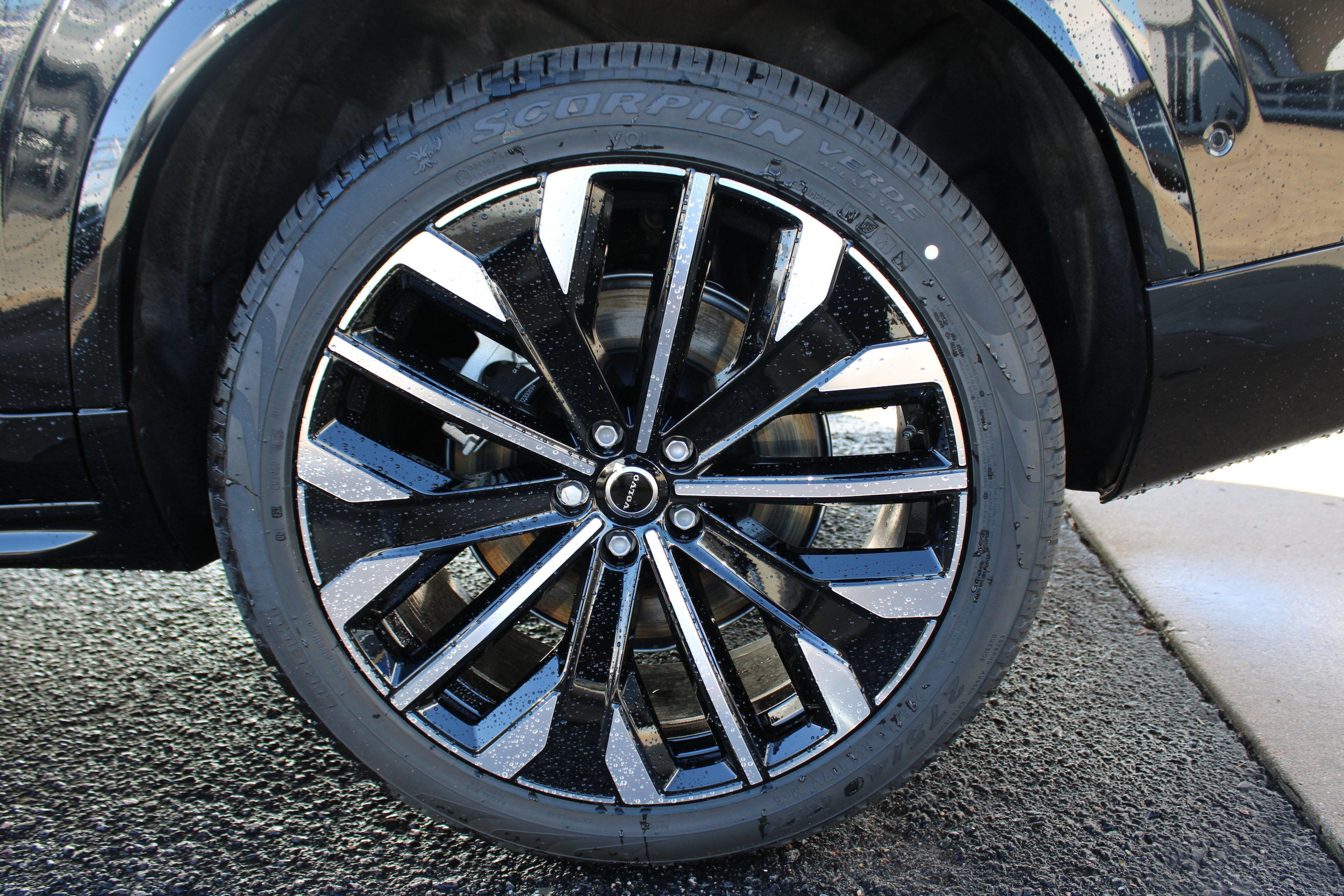 2026 Volvo XC90 Plus - Photo 72
